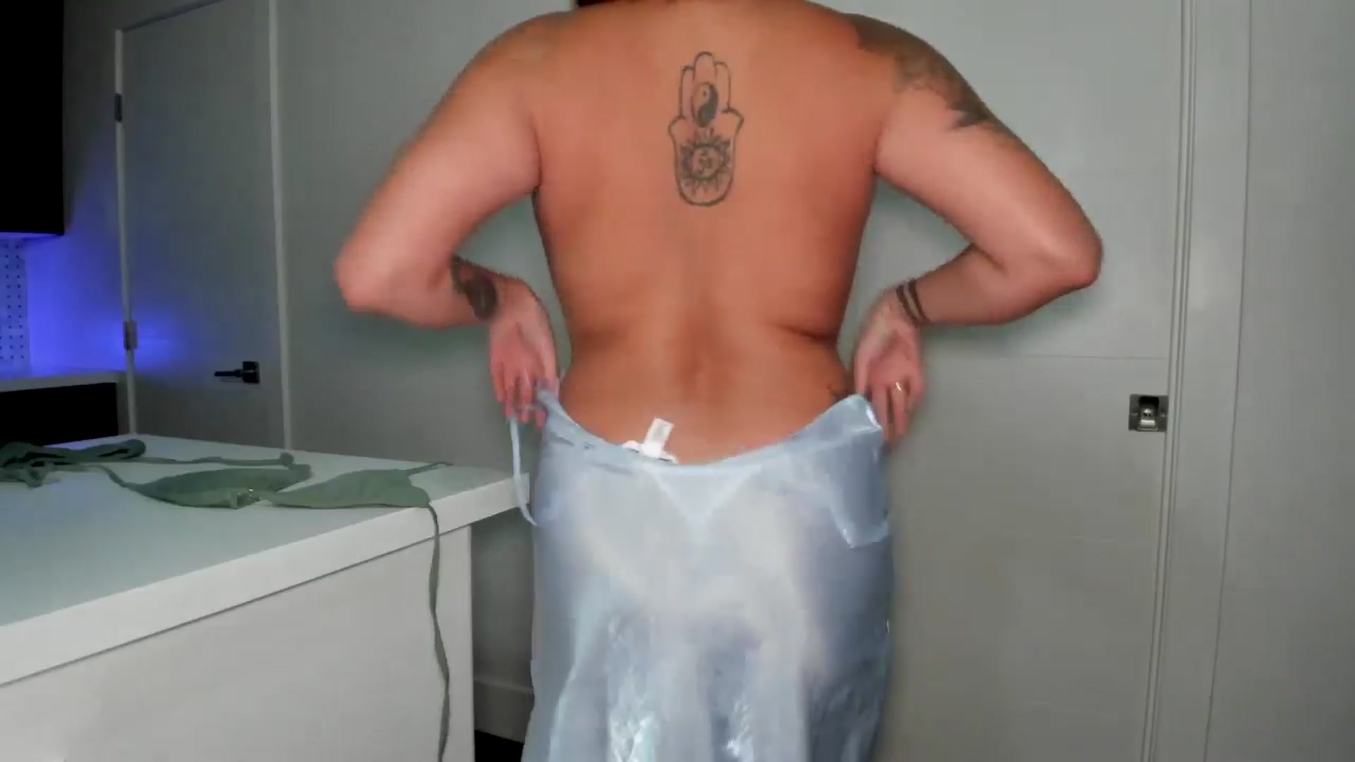 Gallery image thumbnail from YourGoddessLu's myfreecams stream on, 08/20/2025, 03:26 image 14 of 20