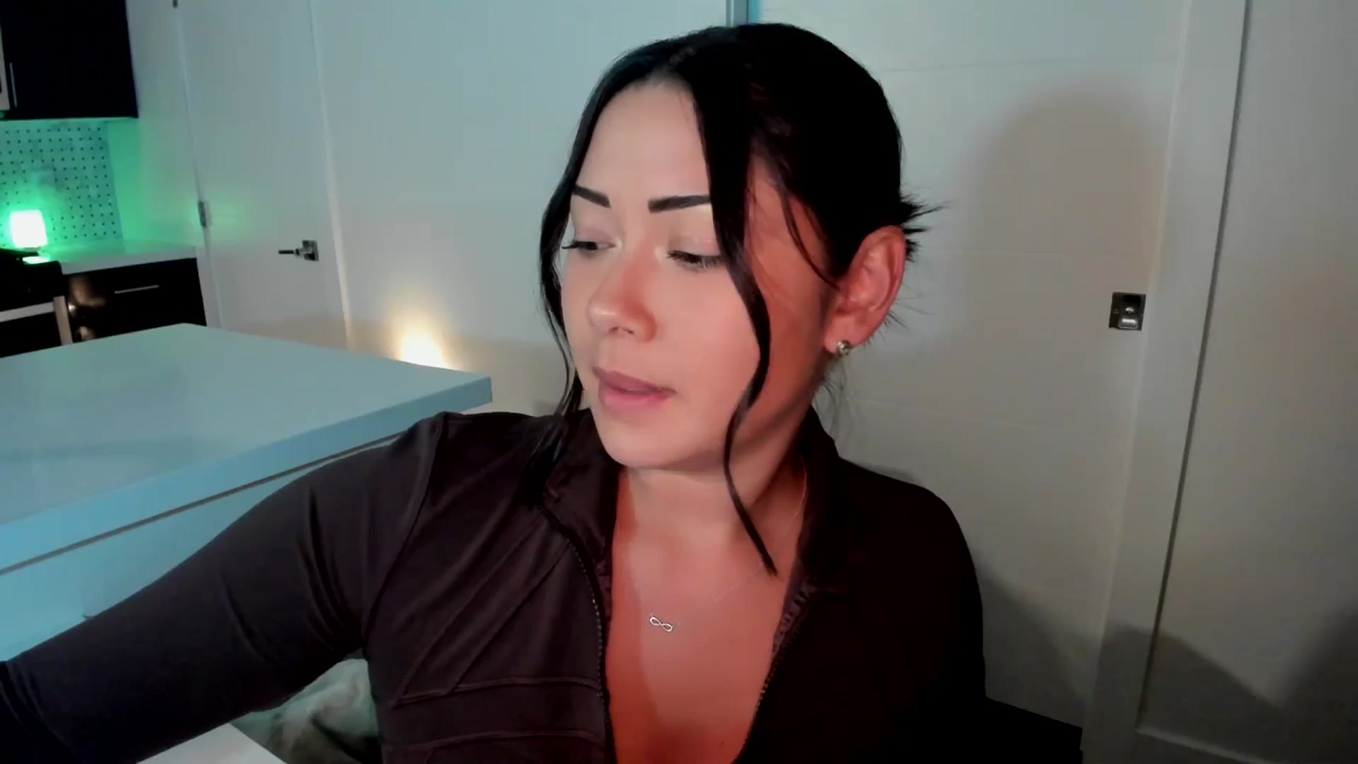 Gallery image thumbnail from YourGoddessLu's myfreecams stream on, 08/21/2025, 06:01 image 5 of 20