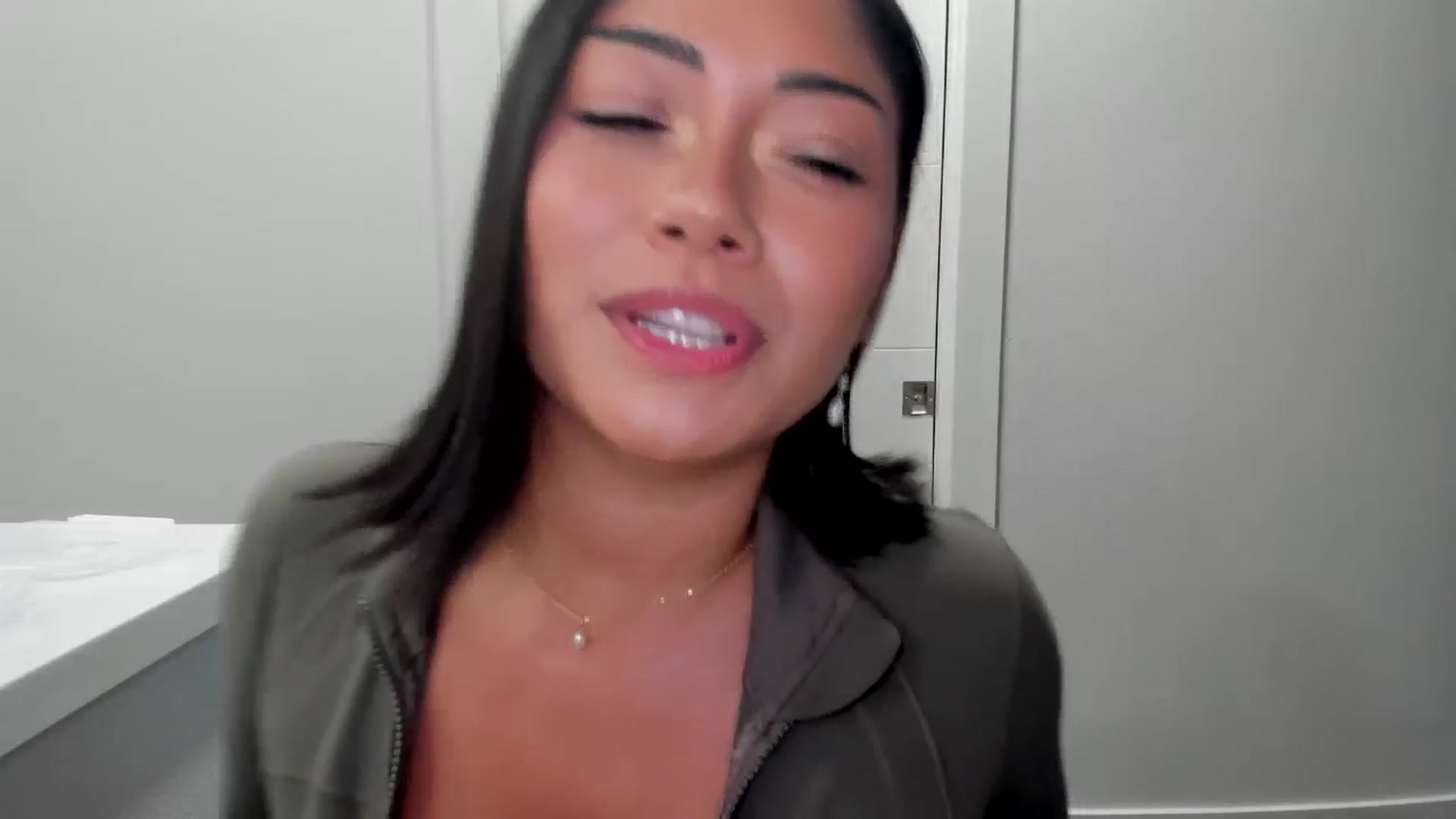 Gallery image thumbnail from YourGoddessLu's myfreecams stream on, 08/24/2025, 02:33 image 16 of 20