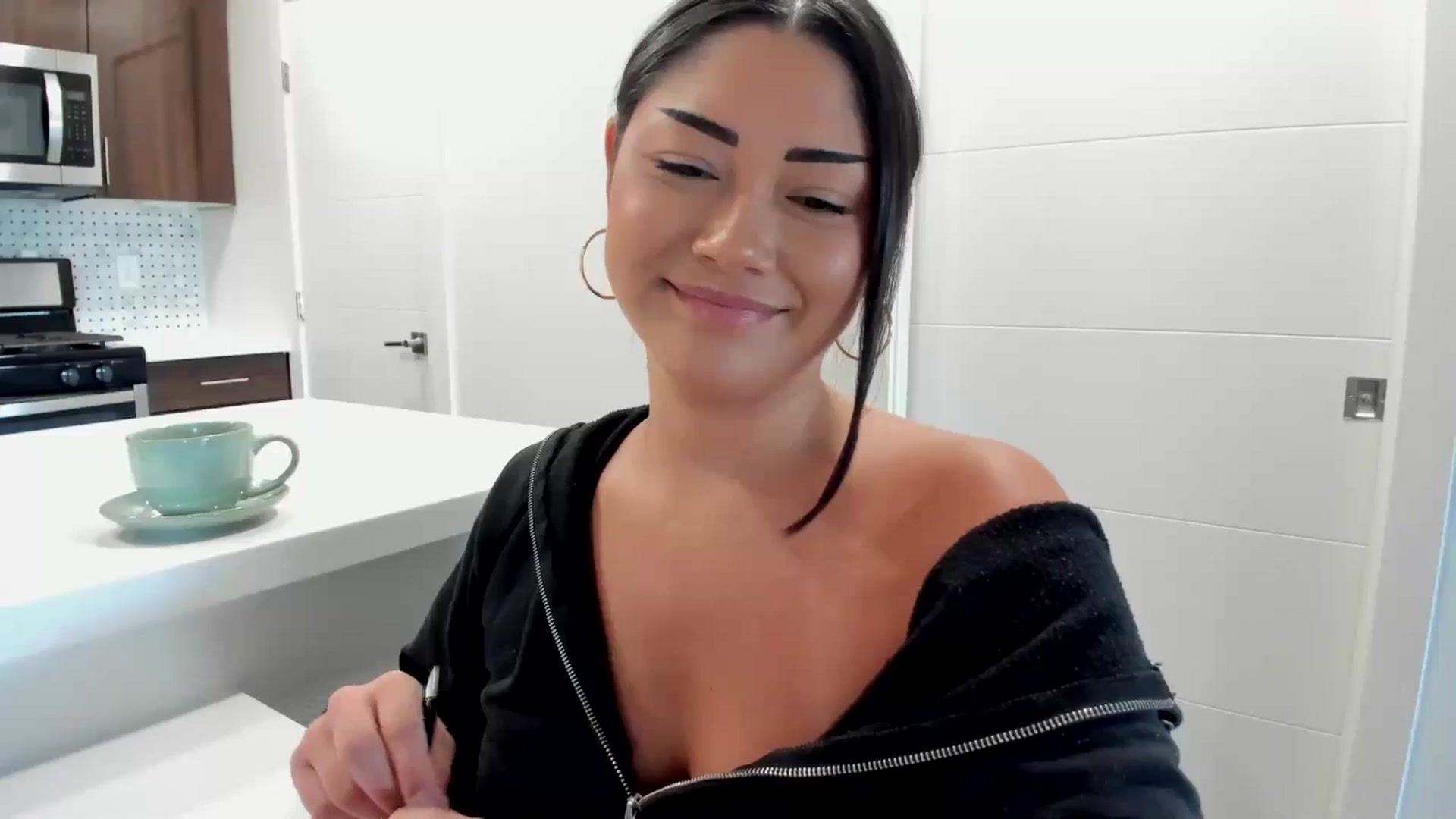 Gallery image thumbnail from YourGoddessLu's myfreecams stream on, 08/25/2025, 24:04 image 3 of 20