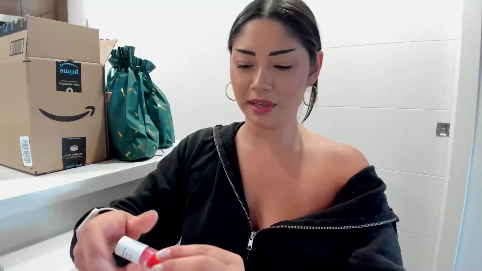 Gallery image thumbnail from YourGoddessLu's myfreecams stream on, 08/25/2025, 24:04 image 12 of 20