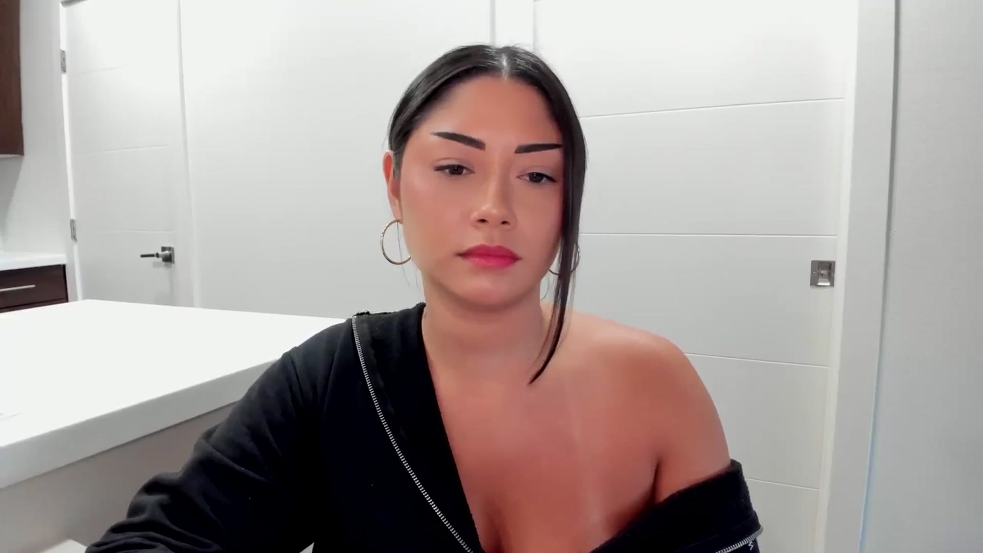 Gallery image thumbnail from YourGoddessLu's myfreecams stream on, 08/25/2025, 24:04 image 20 of 20