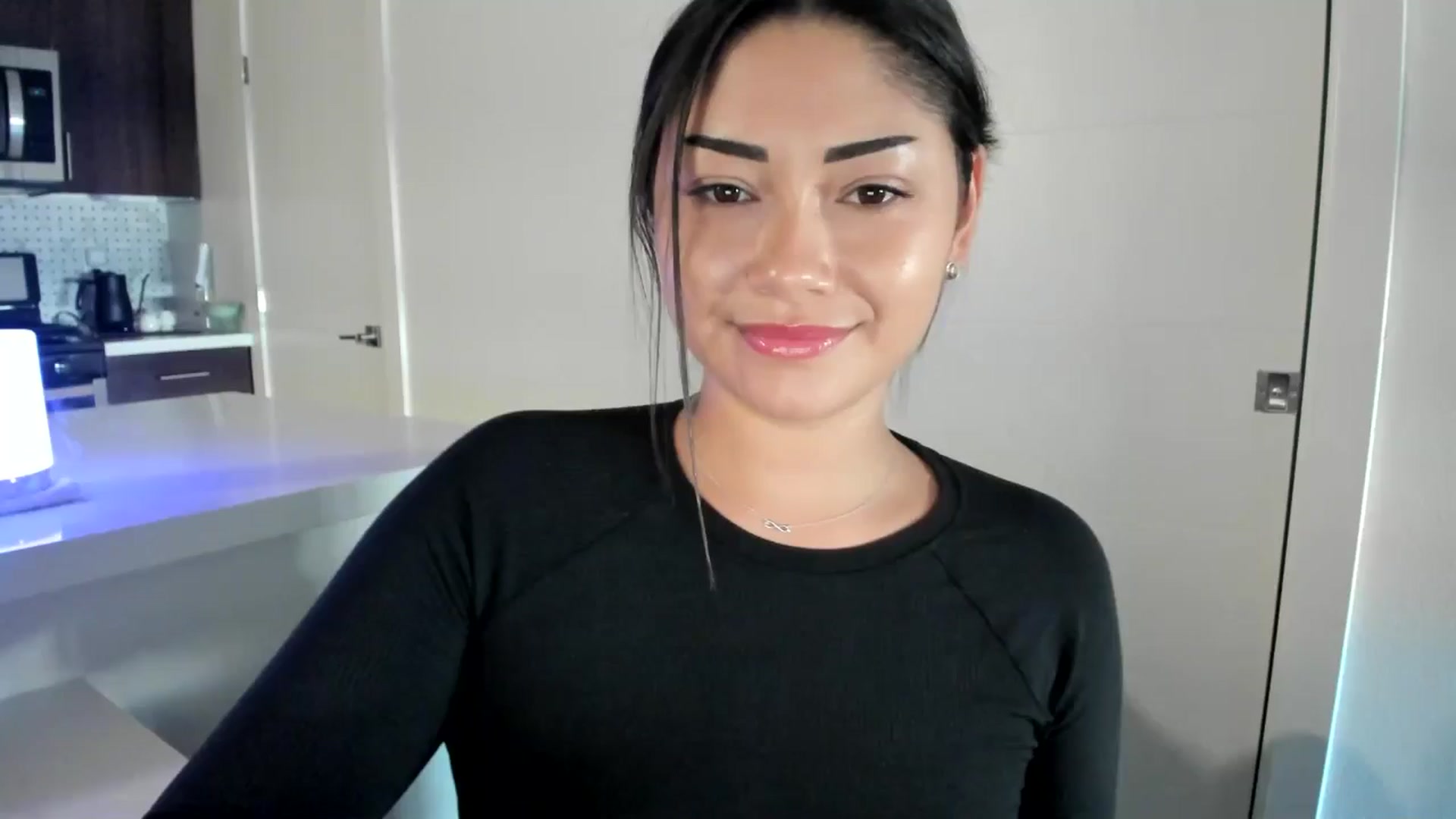 Gallery image thumbnail from YourGoddessLu's myfreecams stream on, 08/29/2025, 23:25 image 7 of 20