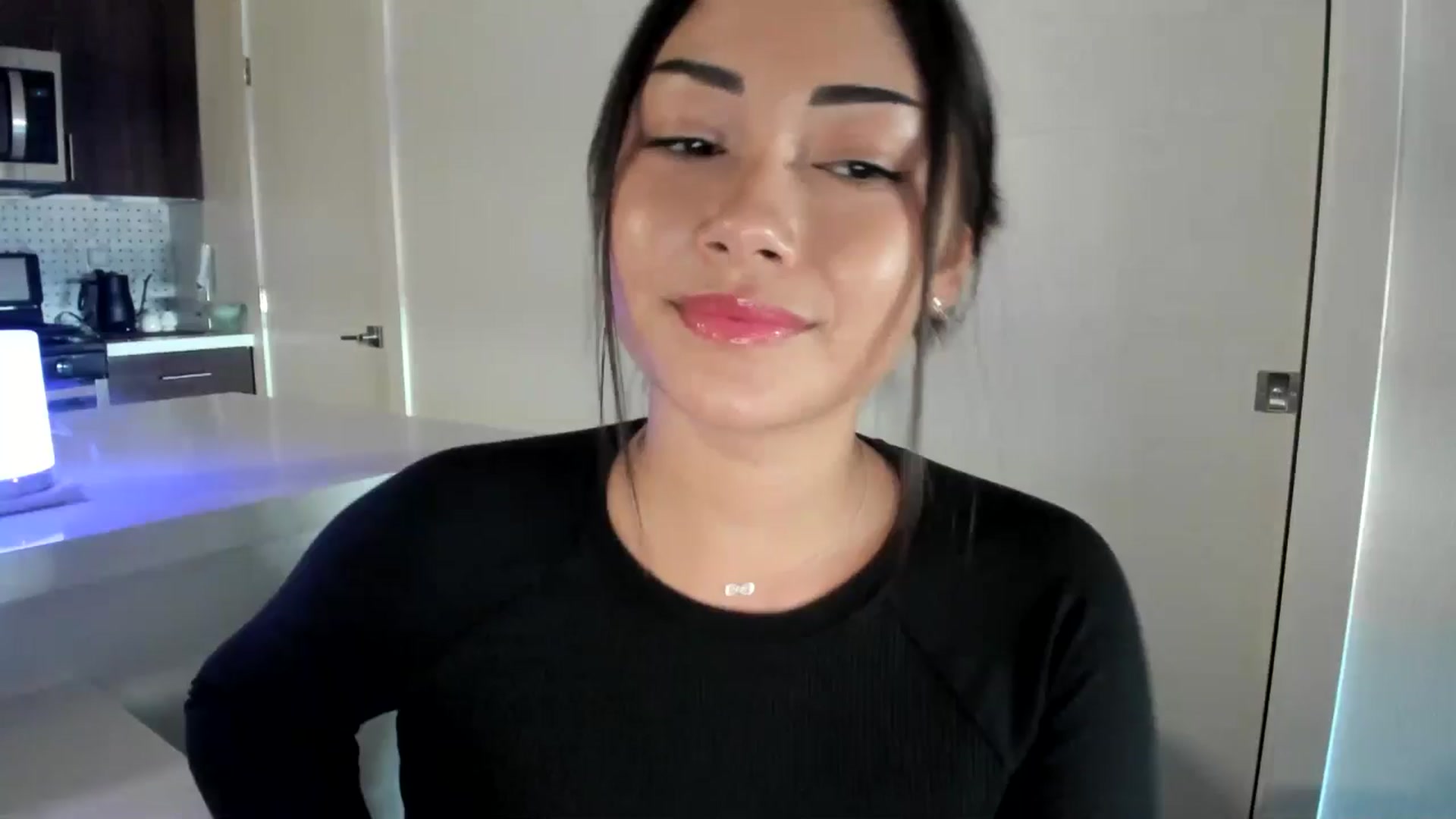 Gallery image thumbnail from YourGoddessLu's myfreecams stream on, 08/29/2025, 23:25 image 6 of 20