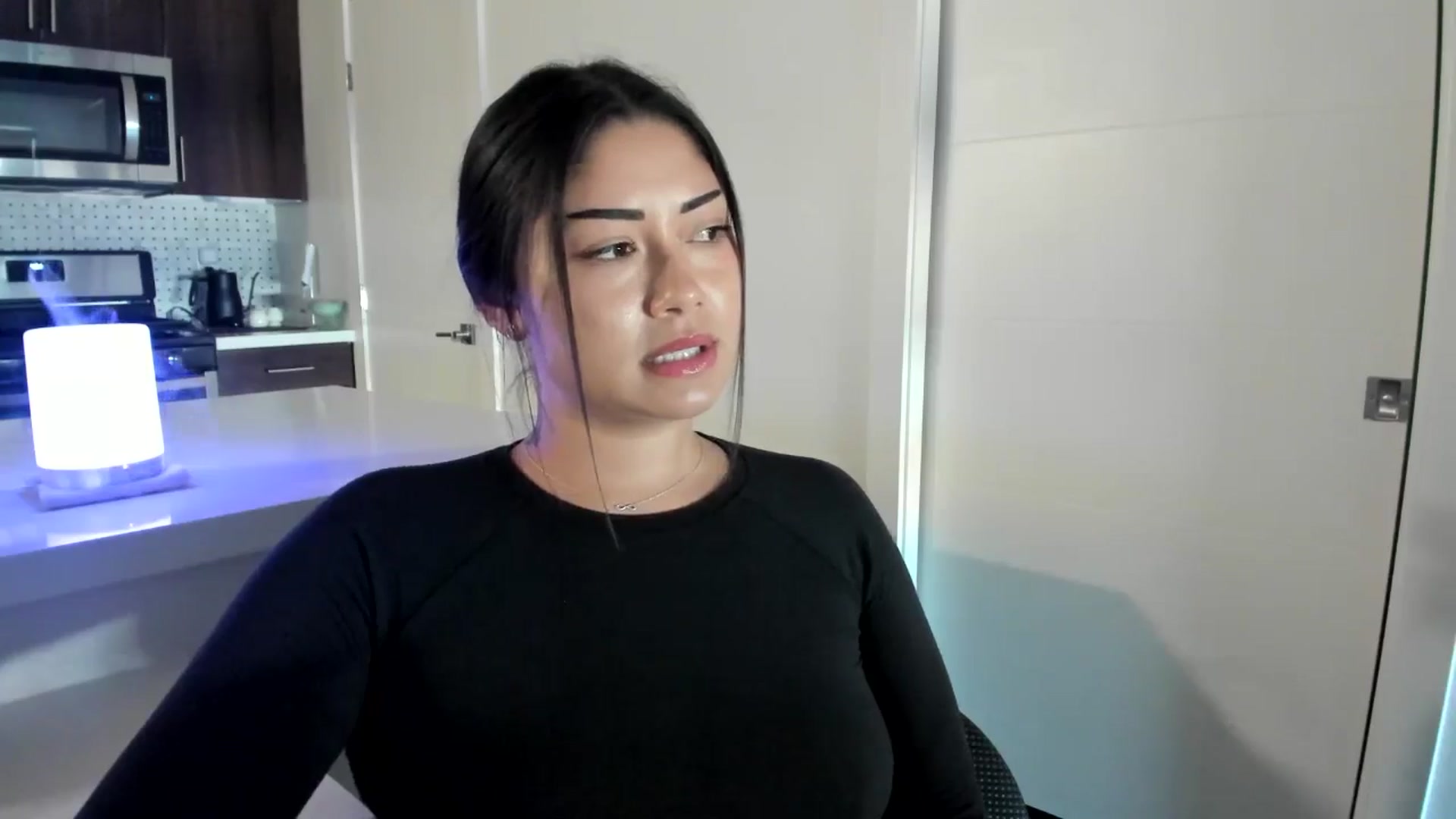 Gallery image thumbnail from YourGoddessLu's myfreecams stream on, 08/29/2025, 23:25 image 11 of 20