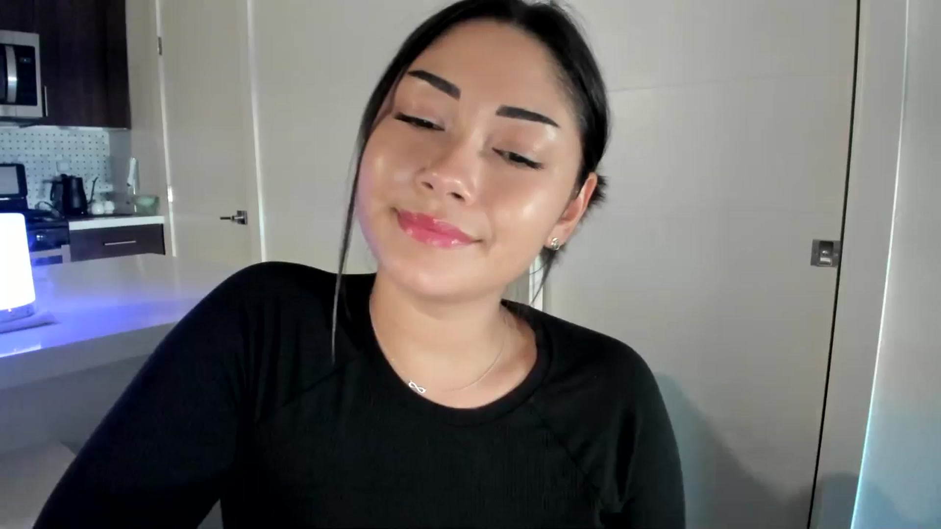 Gallery image thumbnail from YourGoddessLu's myfreecams stream on, 08/29/2025, 23:25 image 8 of 20