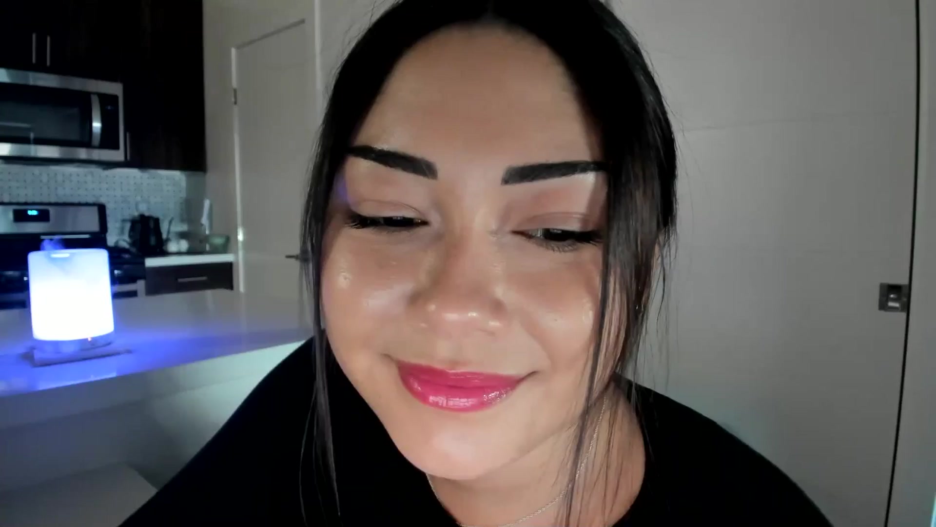 Gallery image thumbnail from YourGoddessLu's myfreecams stream on, 08/29/2025, 23:25 image 17 of 20