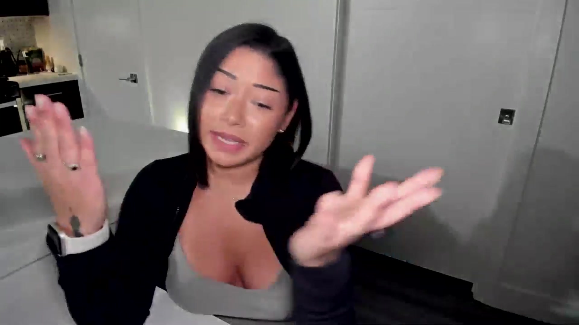 Gallery image thumbnail from YourGoddessLu's myfreecams stream on, 09/04/2025, 03:12 image 7 of 20