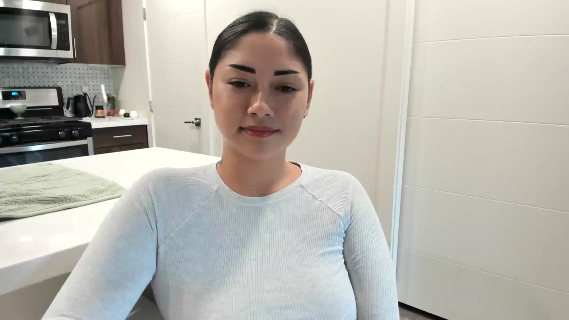 Gallery image thumbnail from YourGoddessLu's myfreecams stream on, 09/05/2025, 22:32 image 16 of 20
