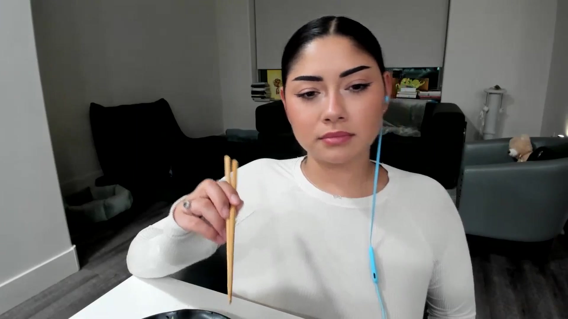 Gallery image thumbnail from YourGoddessLu's myfreecams stream on, 10/21/2025, 03:35 image 13 of 20