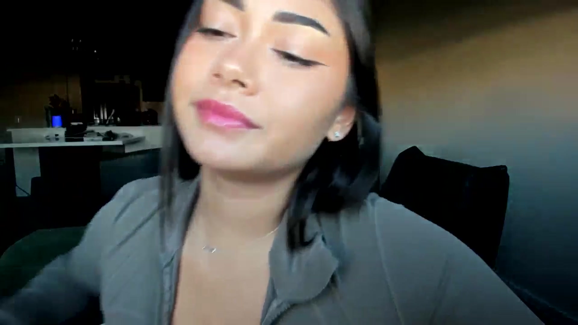 Gallery image thumbnail from YourGoddessLu's myfreecams stream on, 10/21/2025, 23:54 image 18 of 20