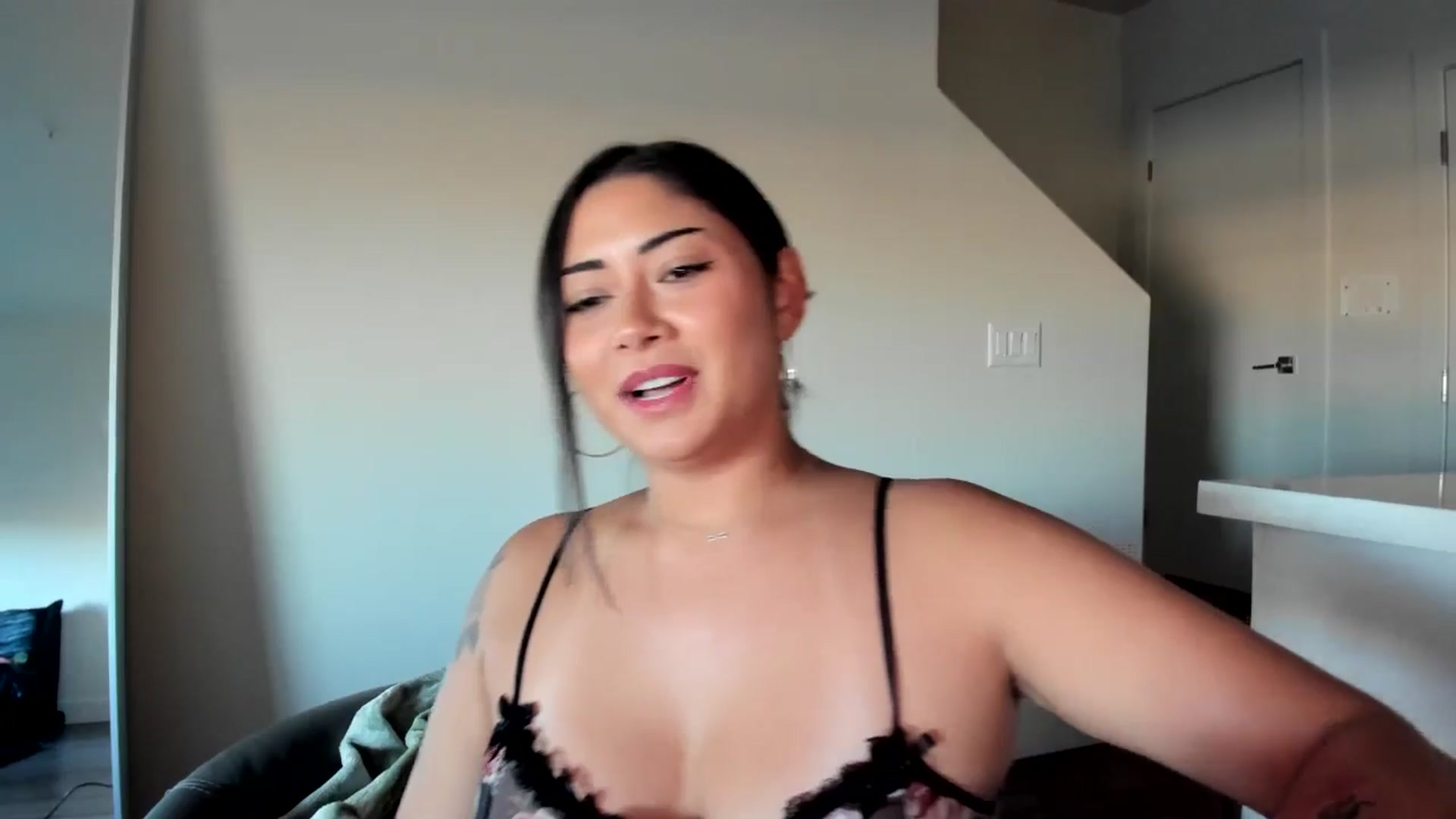 Gallery image thumbnail from YourGoddessLu's myfreecams stream on, 10/27/2025, 24:07 image 20 of 20