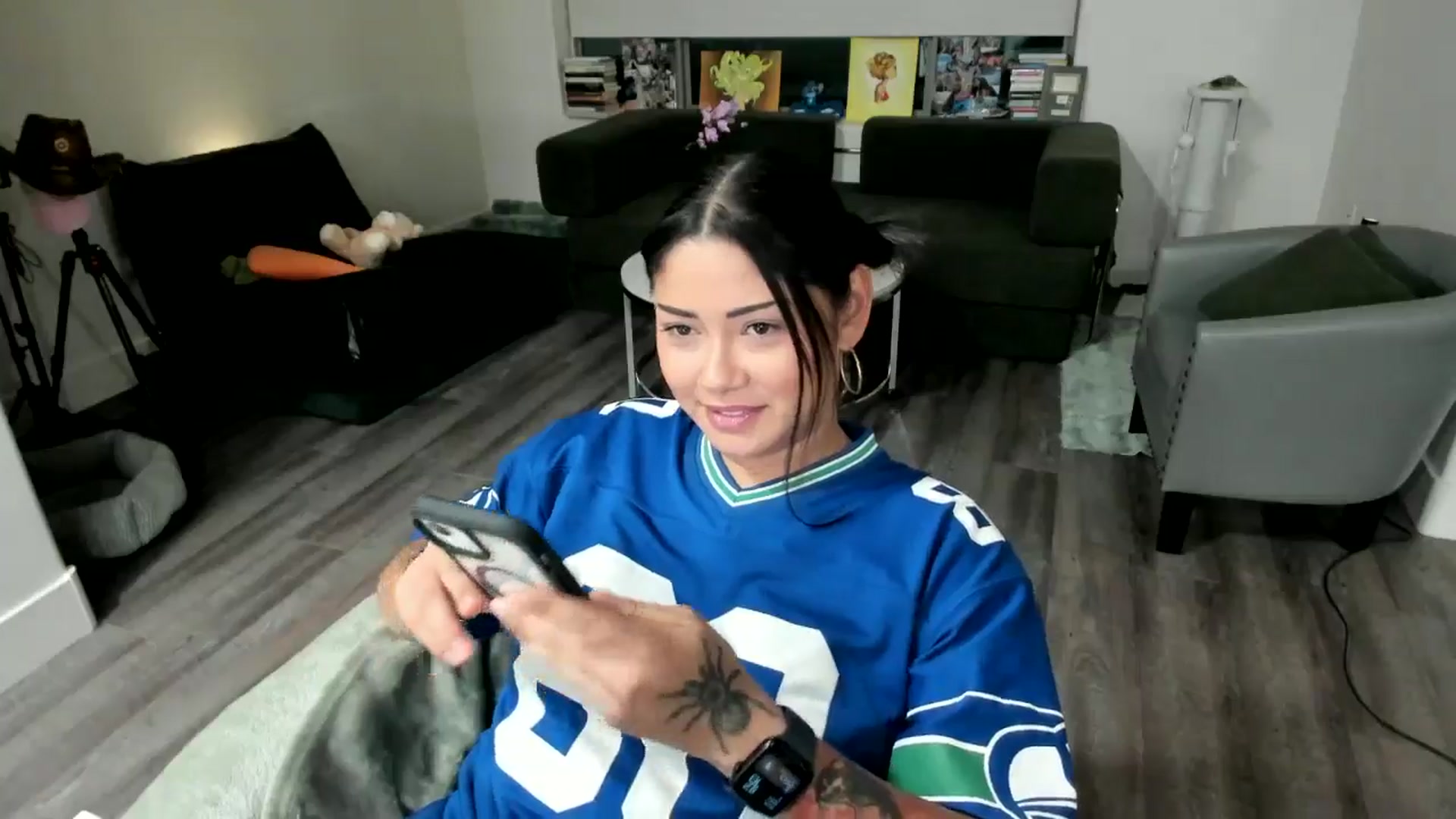 Gallery image thumbnail from YourGoddessLu's myfreecams stream on, 11/03/2025, 03:24 image 20 of 20