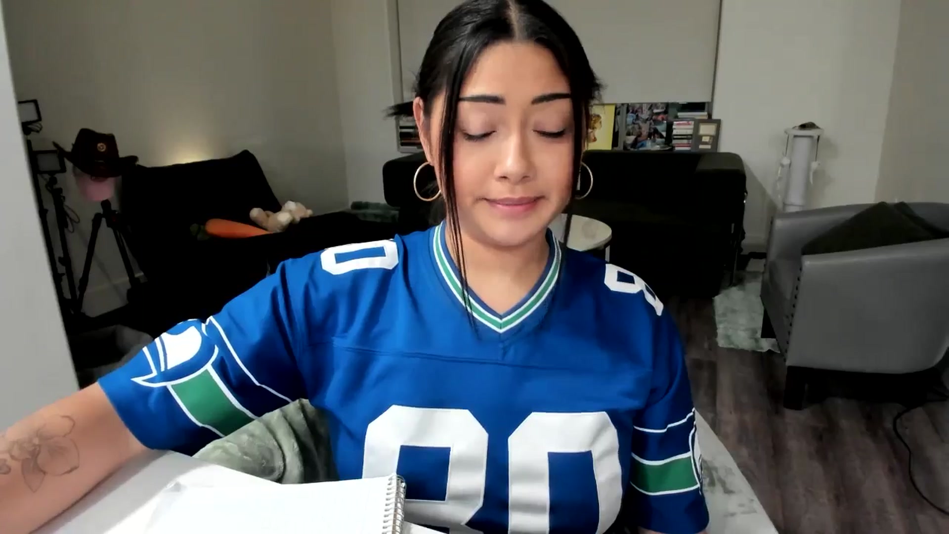 Gallery image thumbnail from YourGoddessLu's myfreecams stream on, 11/03/2025, 03:24 image 16 of 20