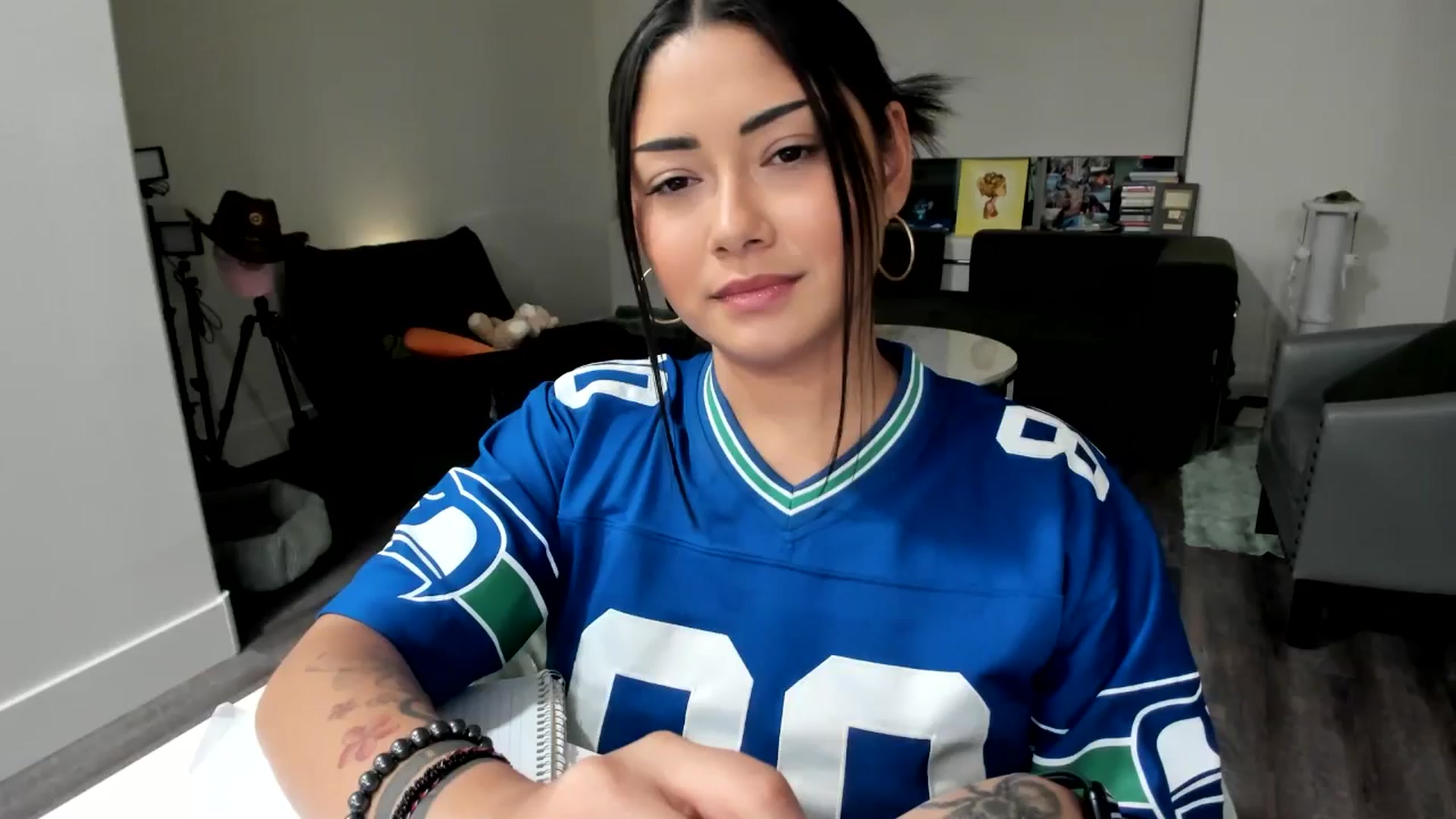 Gallery image thumbnail from YourGoddessLu's myfreecams stream on, 11/03/2025, 03:24 image 18 of 20