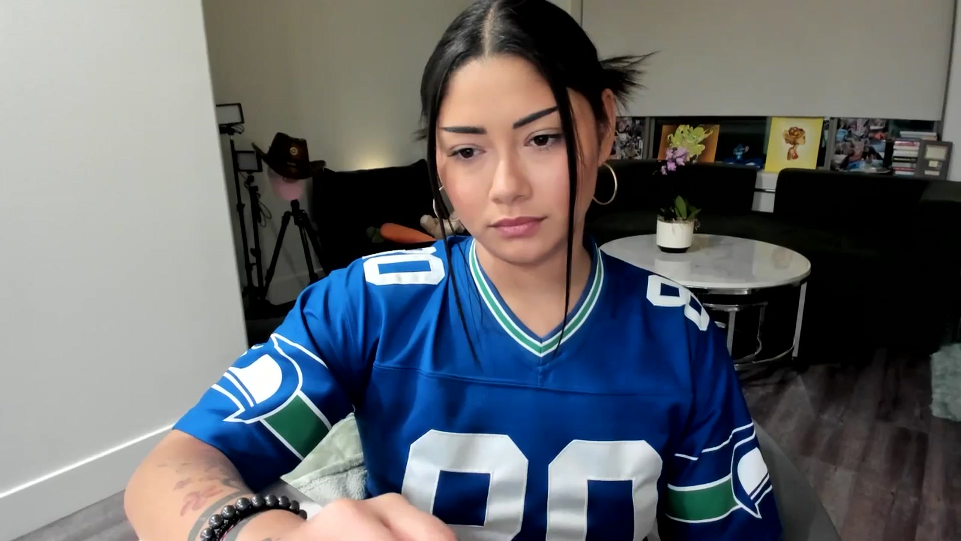 Gallery image thumbnail from YourGoddessLu's myfreecams stream on, 11/03/2025, 03:24 image 8 of 20