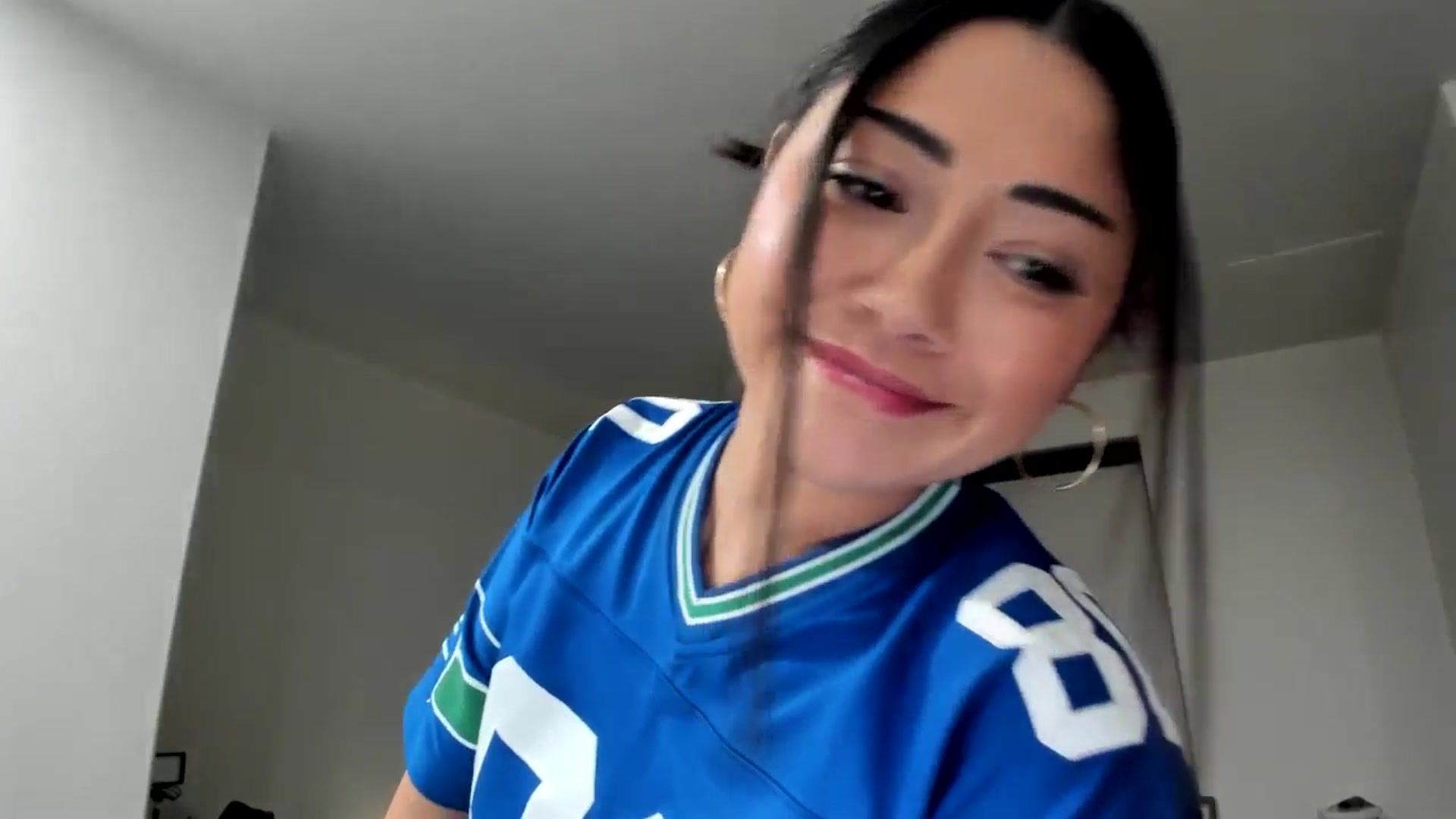 Gallery image thumbnail from YourGoddessLu's myfreecams stream on, 11/03/2025, 04:06 image 14 of 20