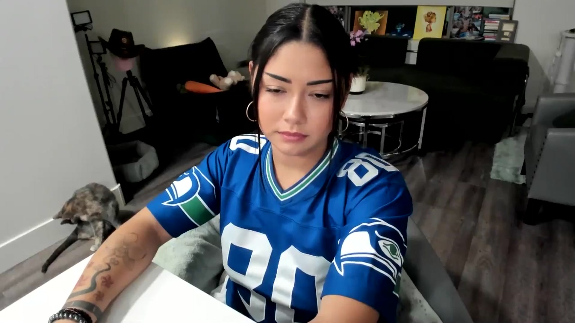 Gallery image thumbnail from YourGoddessLu's myfreecams stream on, 11/03/2025, 04:06 image 11 of 20