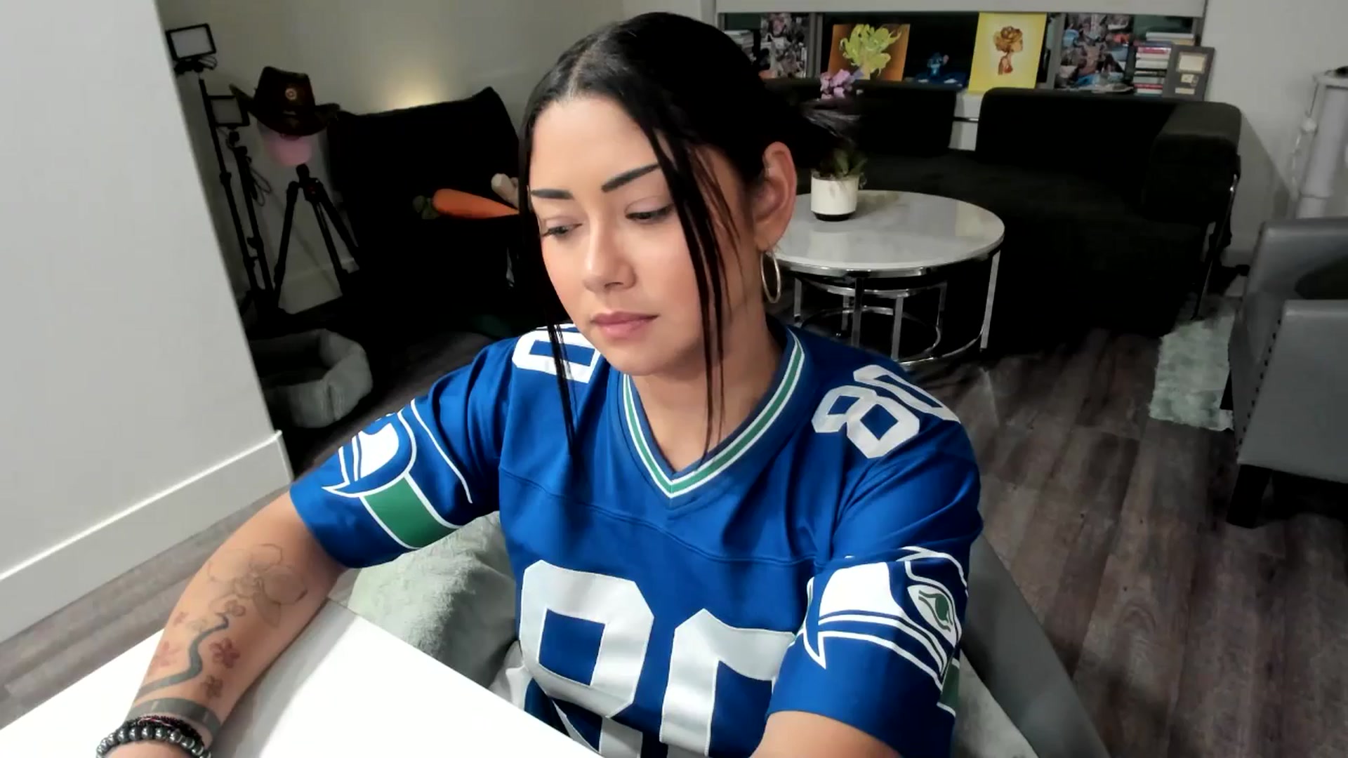 Gallery image thumbnail from YourGoddessLu's myfreecams stream on, 11/03/2025, 04:06 image 7 of 20