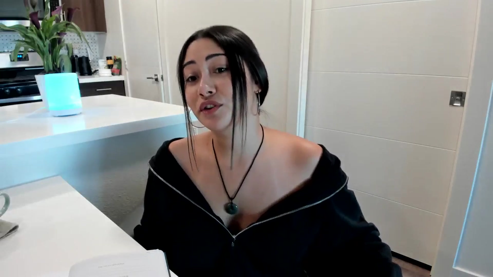 Gallery image thumbnail from YourGoddessLu's myfreecams stream on, 11/03/2025, 23:15 image 5 of 20