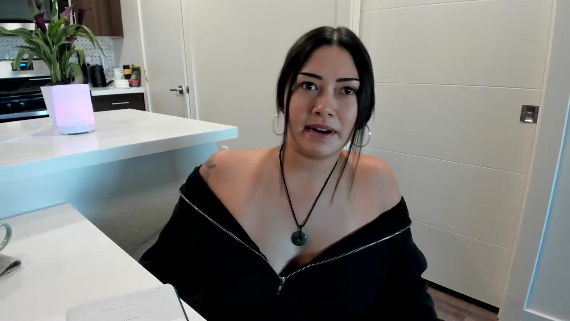 Gallery image thumbnail from YourGoddessLu's myfreecams stream on, 11/03/2025, 23:15 image 8 of 20