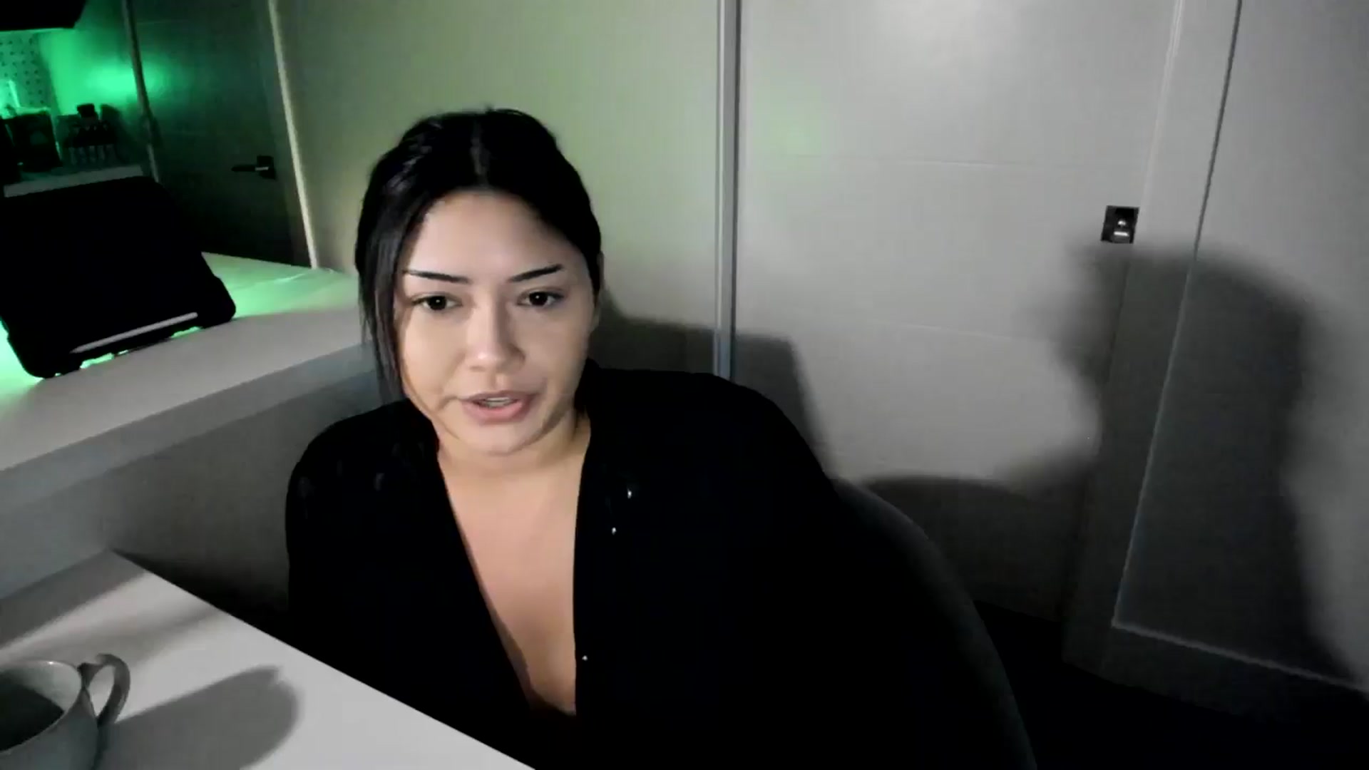 Gallery image thumbnail from YourGoddessLu's myfreecams stream on, 11/05/2025, 01:03 image 14 of 20