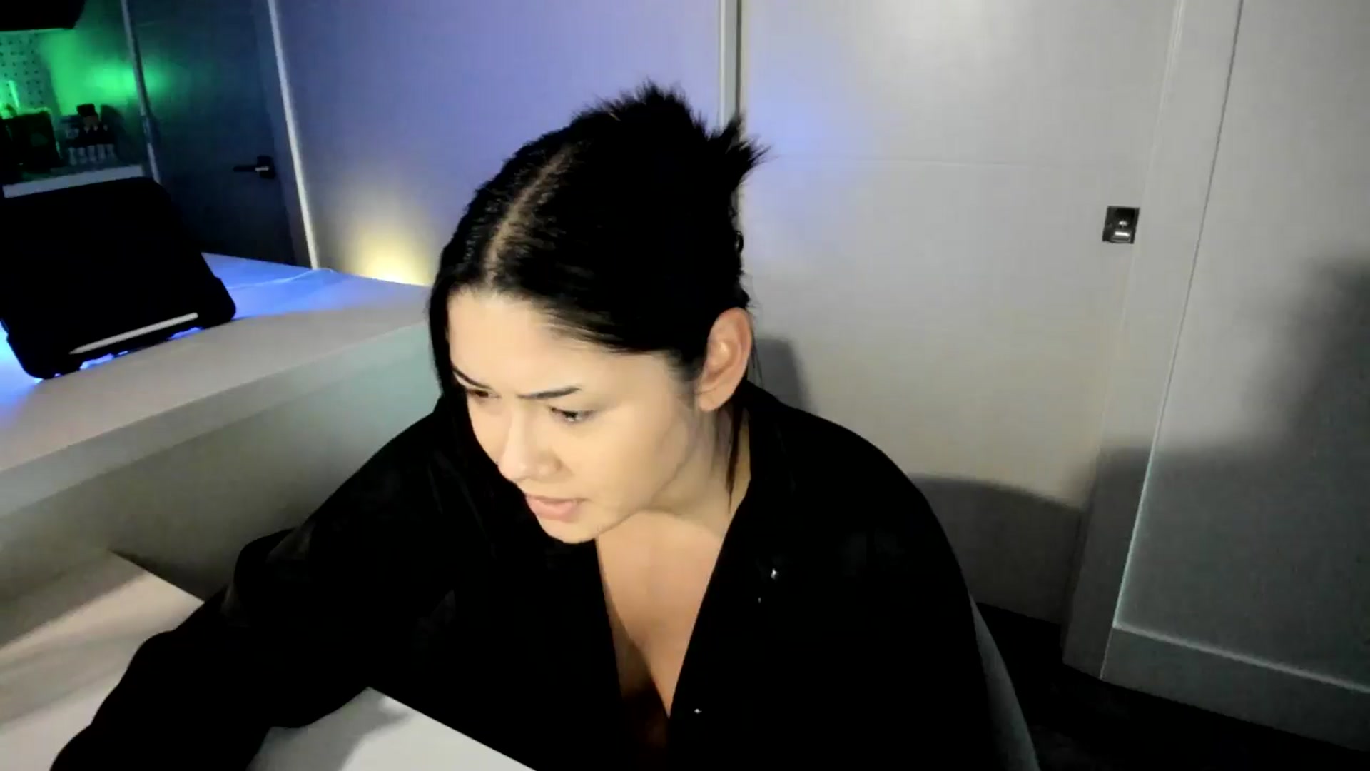 Gallery image thumbnail from YourGoddessLu's myfreecams stream on, 11/05/2025, 01:03 image 3 of 20
