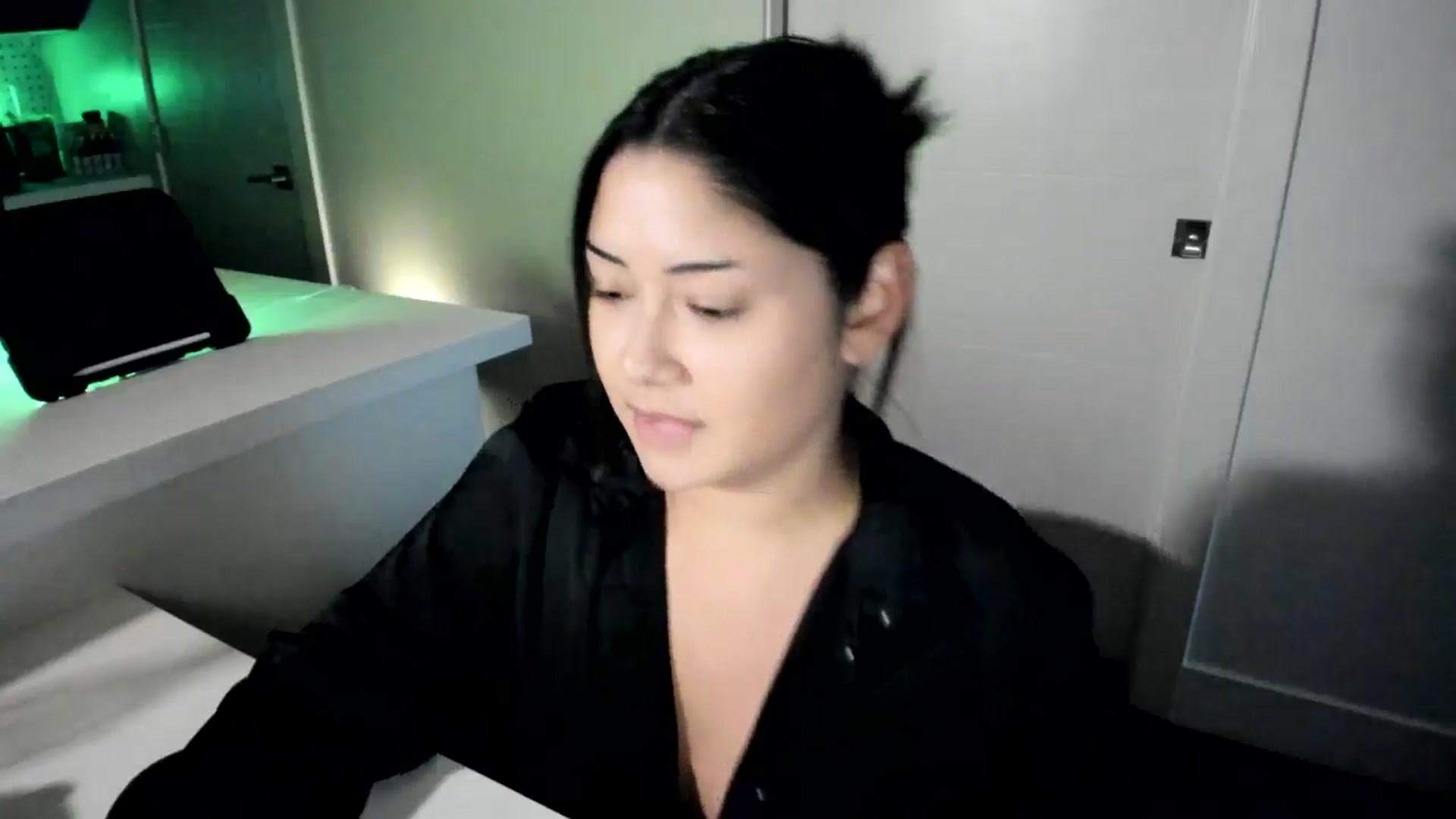Gallery image thumbnail from YourGoddessLu's myfreecams stream on, 11/05/2025, 01:03 image 11 of 20