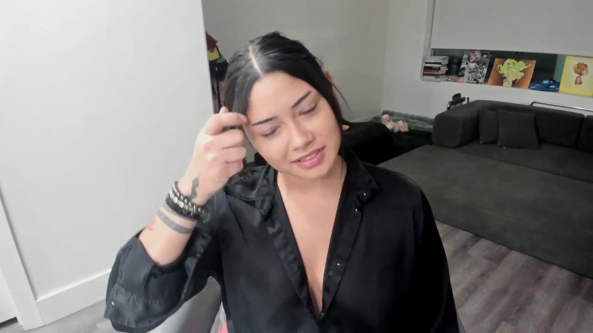 Gallery image thumbnail from YourGoddessLu's myfreecams stream on, 11/05/2025, 03:05 image 9 of 20