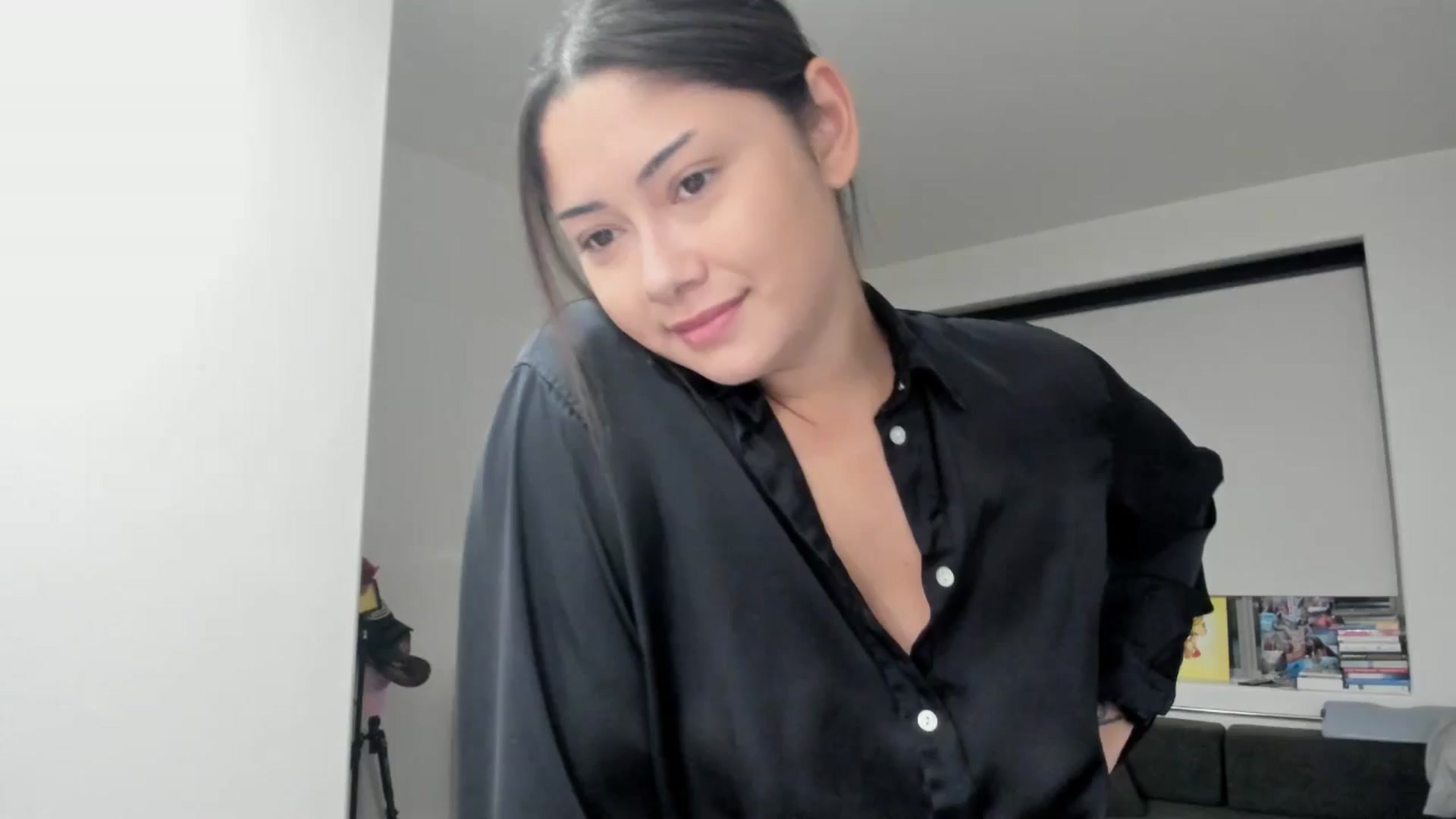Gallery image thumbnail from YourGoddessLu's myfreecams stream on, 11/05/2025, 03:05 image 18 of 20