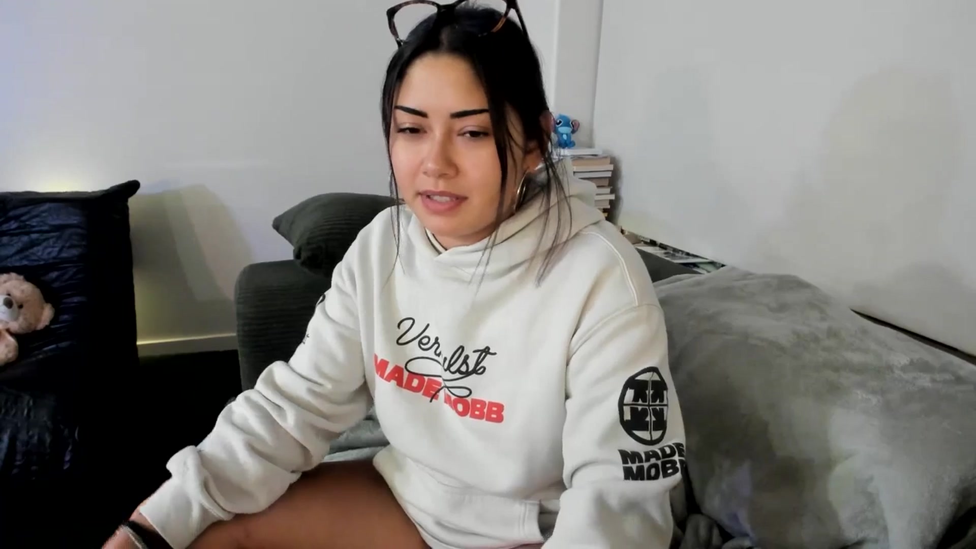 Gallery image thumbnail from YourGoddessLu's myfreecams stream on, 11/08/2025, 10:39 image 15 of 20