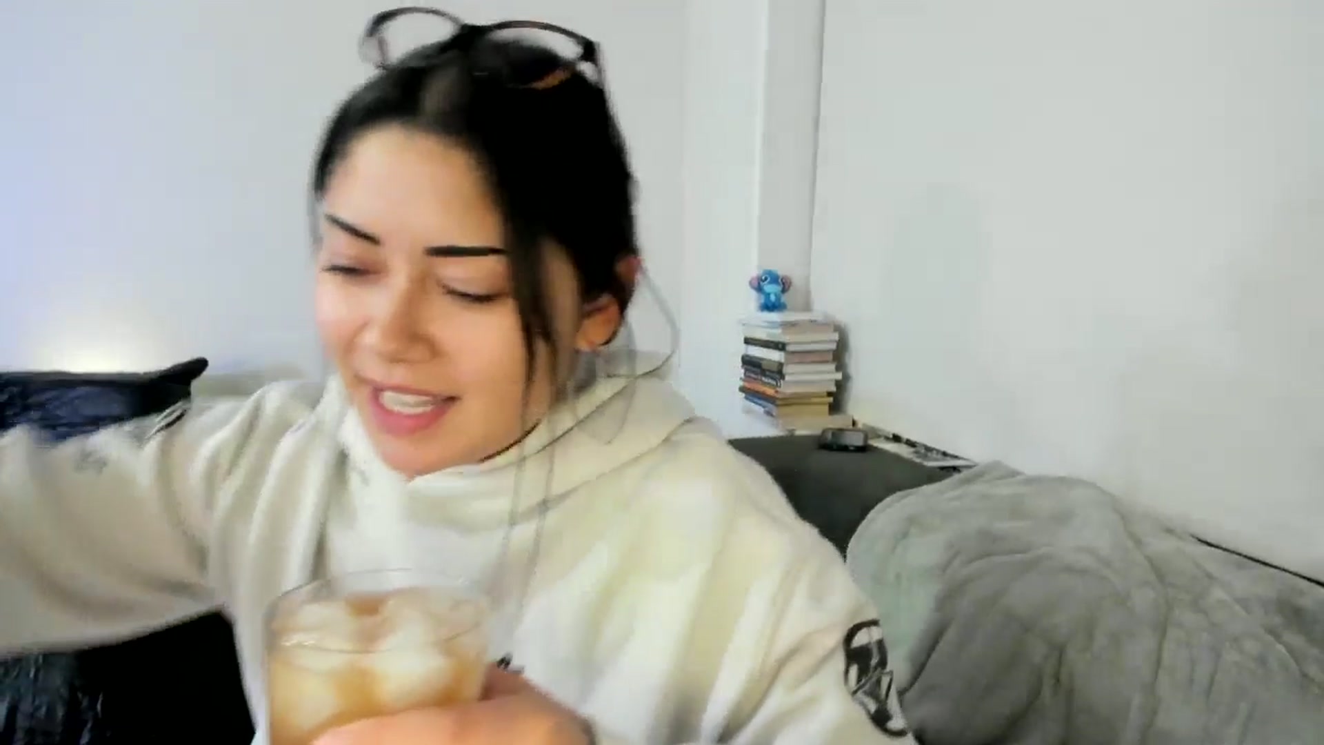 Gallery image thumbnail from YourGoddessLu's myfreecams stream on, 11/08/2025, 10:39 image 10 of 20