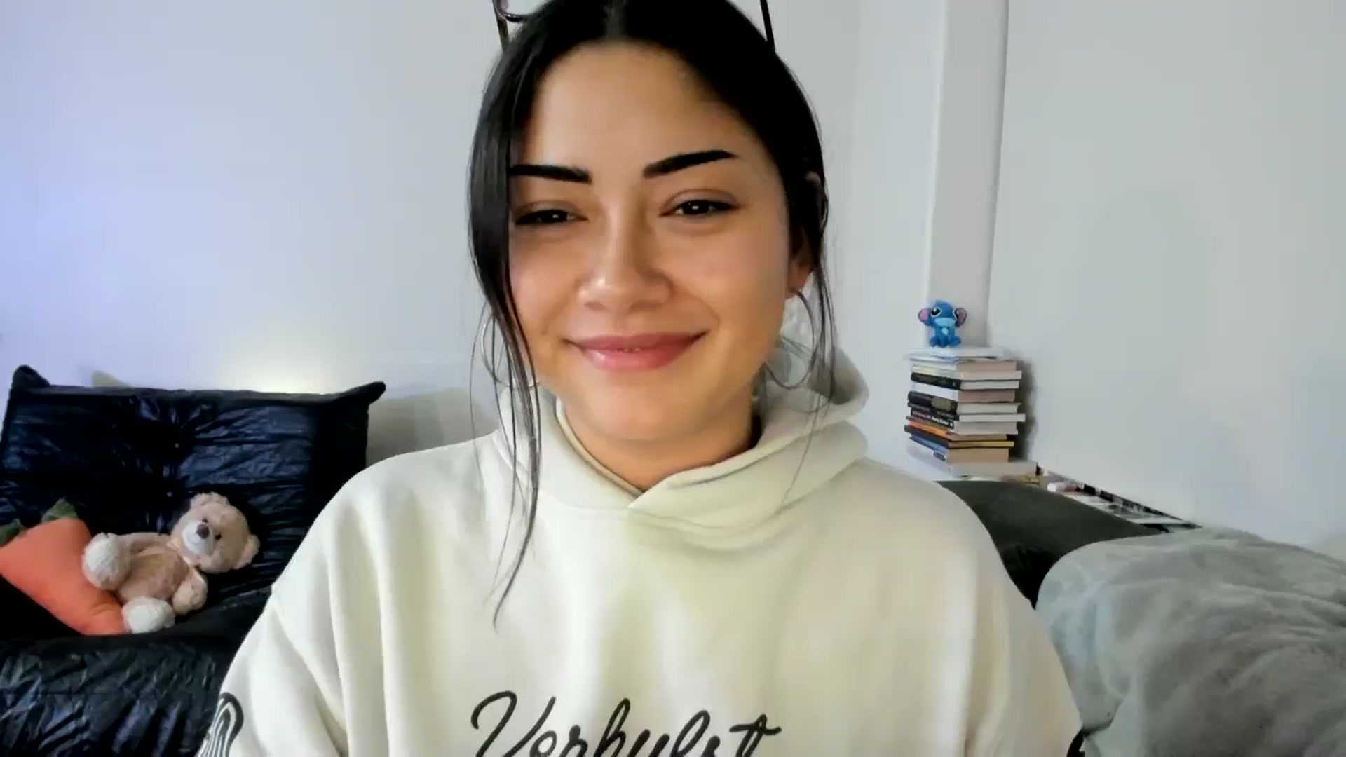 Gallery image thumbnail from YourGoddessLu's myfreecams stream on, 11/08/2025, 10:39 image 6 of 20