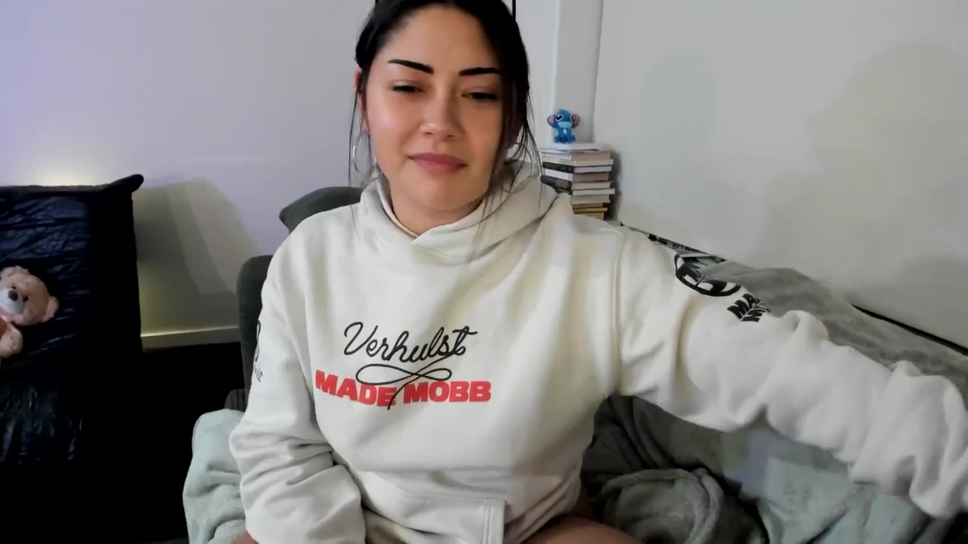 Gallery image thumbnail from YourGoddessLu's myfreecams stream on, 11/08/2025, 10:39 image 12 of 20