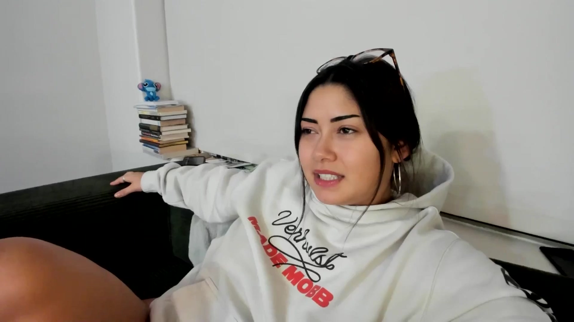 Gallery image thumbnail from YourGoddessLu's myfreecams stream on, 11/08/2025, 10:39 image 7 of 20