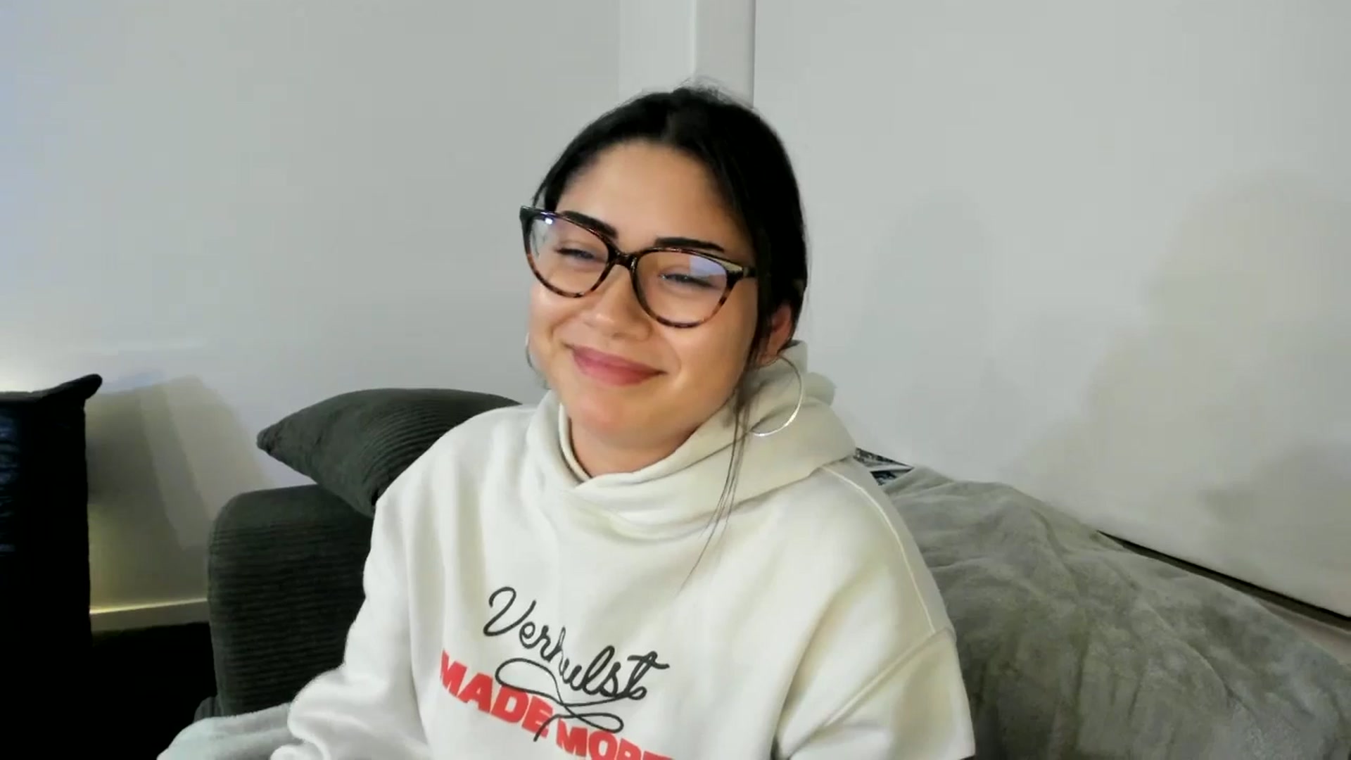 Gallery image thumbnail from YourGoddessLu's myfreecams stream on, 11/08/2025, 10:39 image 9 of 20