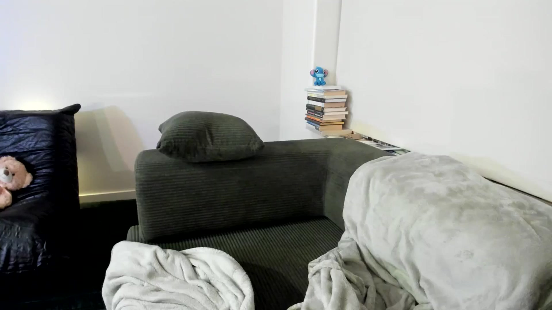Gallery image thumbnail from YourGoddessLu's myfreecams stream on, 11/08/2025, 10:39 image 14 of 20