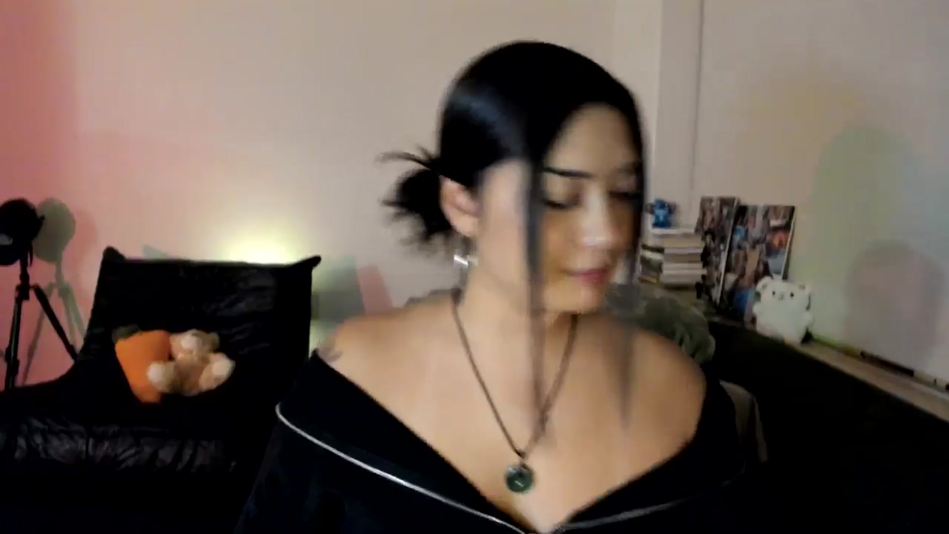 Gallery image thumbnail from YourGoddessLu's myfreecams stream on, 11/09/2025, 06:10 image 20 of 20