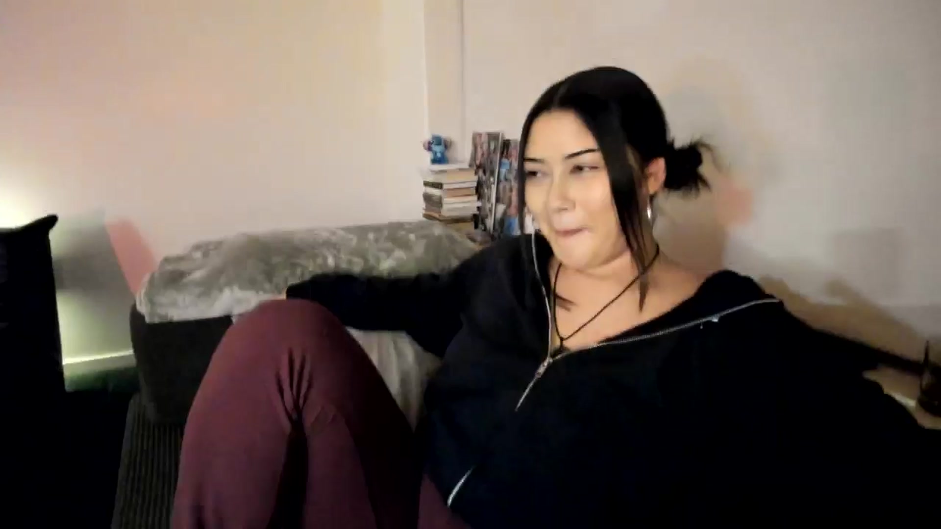 Gallery image thumbnail from YourGoddessLu's myfreecams stream on, 11/09/2025, 06:10 image 15 of 20