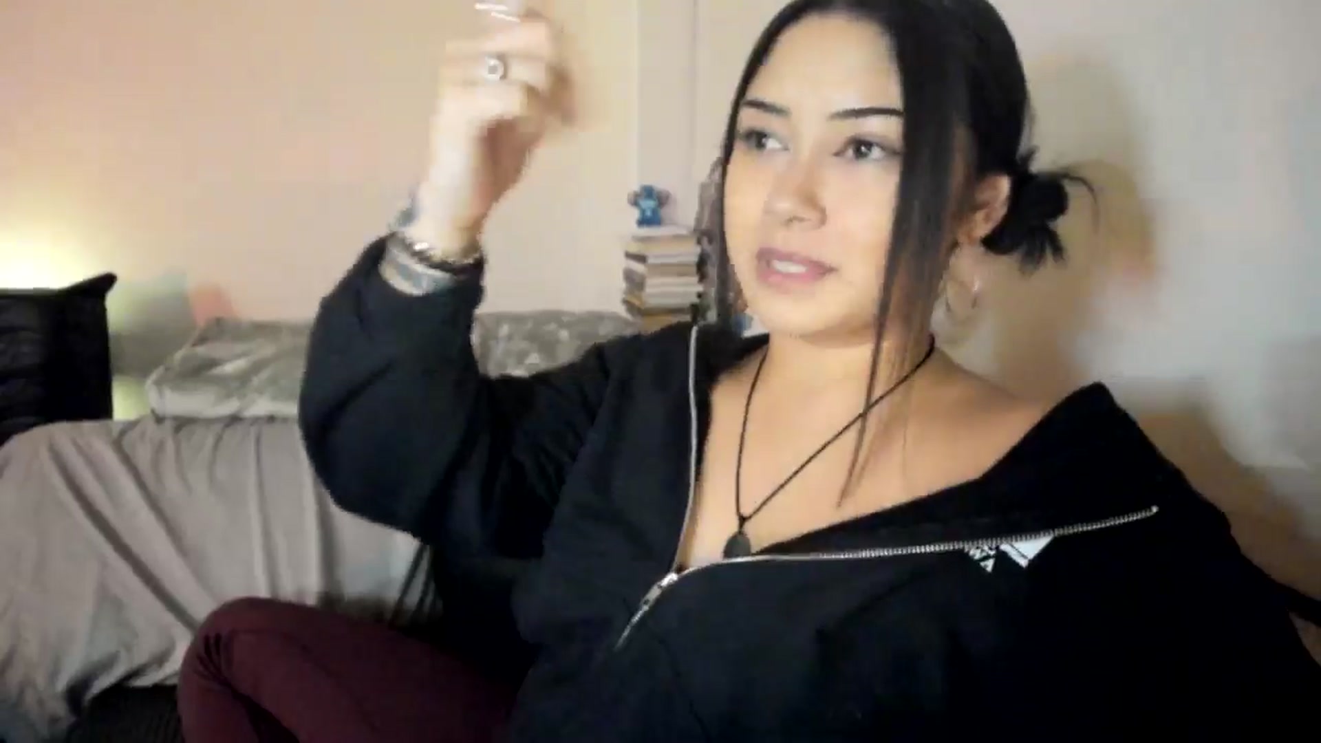 Gallery image thumbnail from YourGoddessLu's myfreecams stream on, 11/09/2025, 06:10 image 10 of 20
