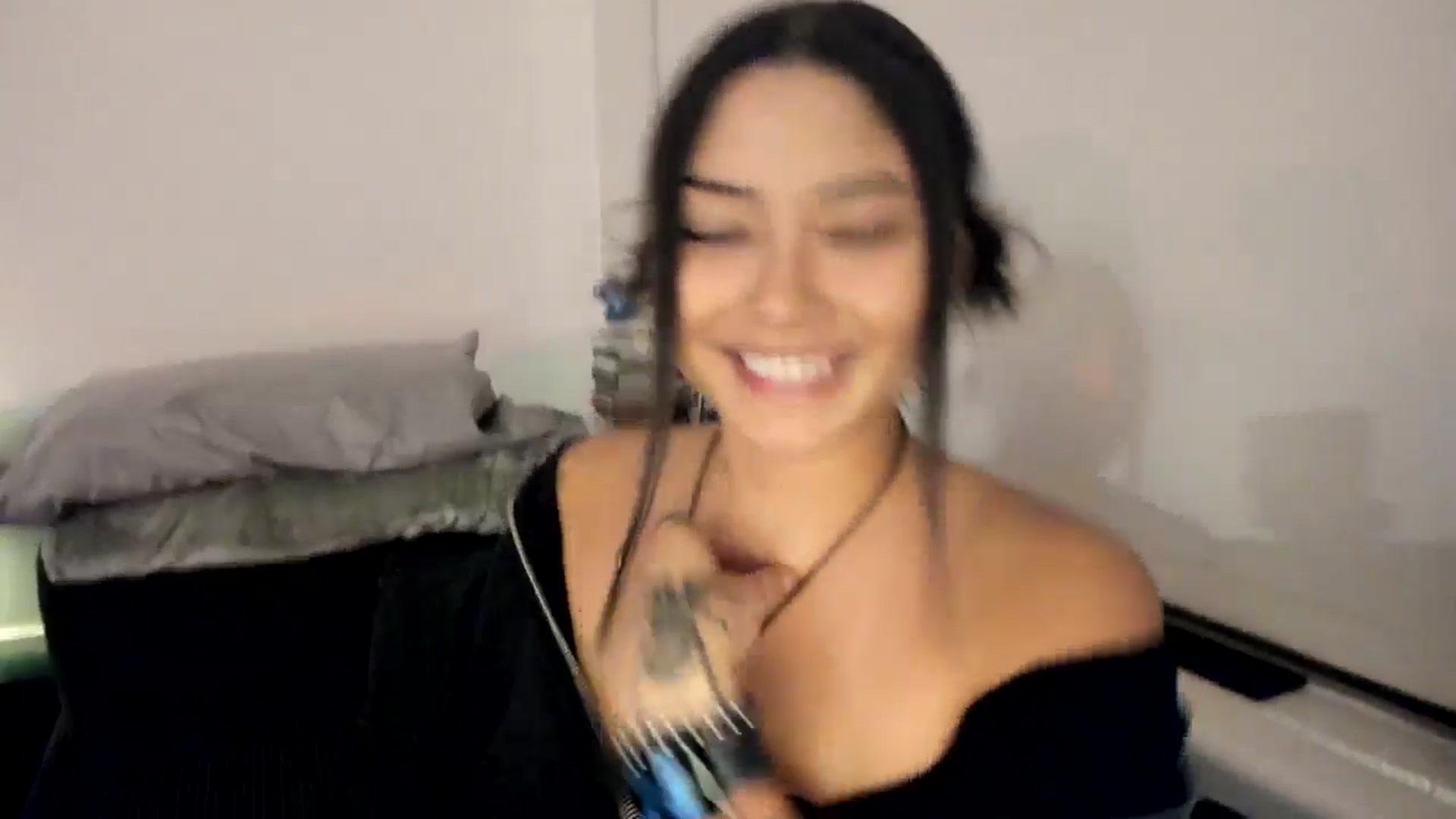 Gallery image thumbnail from YourGoddessLu's myfreecams stream on, 11/09/2025, 06:10 image 4 of 20