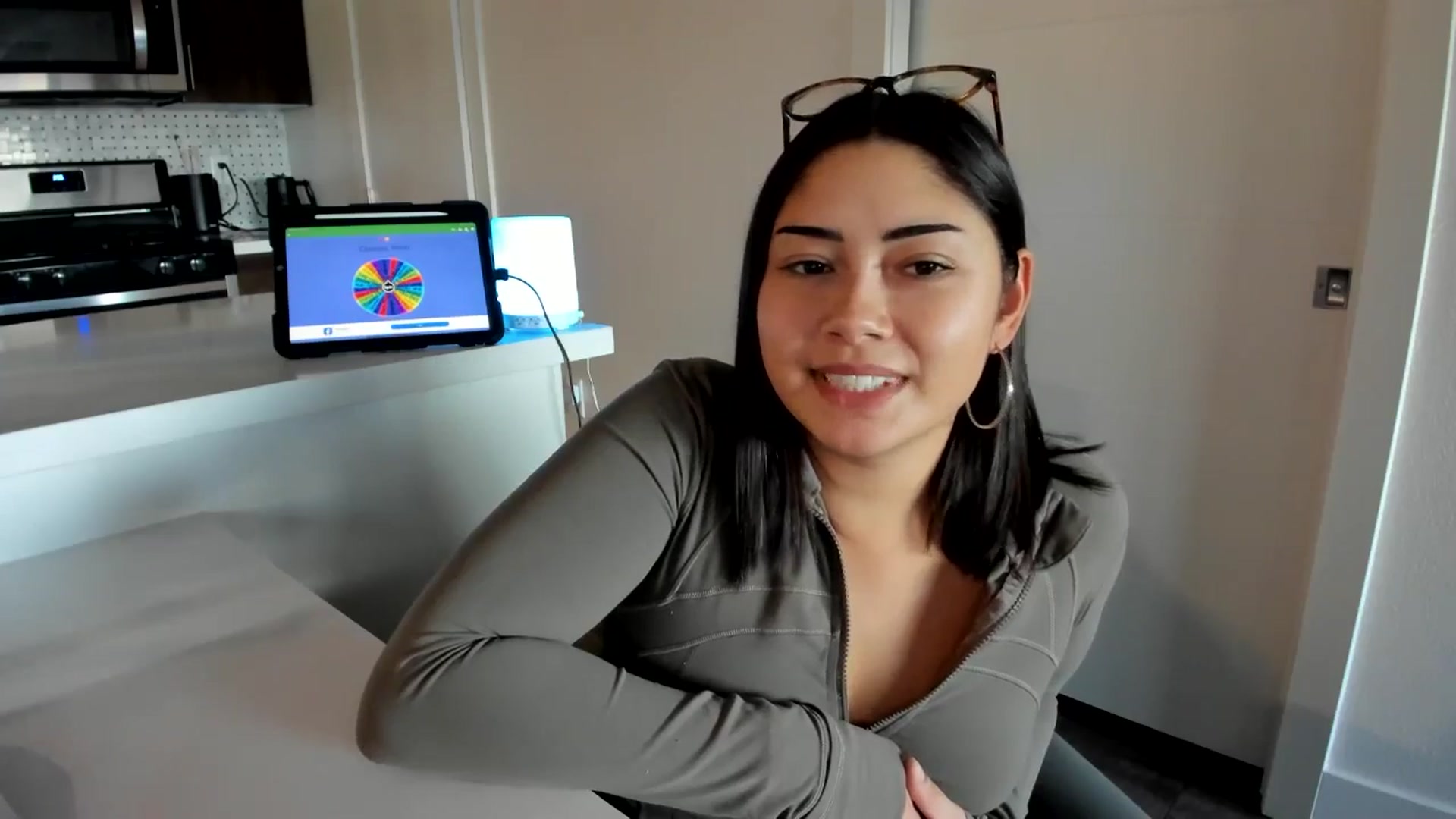 Gallery image thumbnail from YourGoddessLu's myfreecams stream on, 11/14/2025, 24:45 image 16 of 20