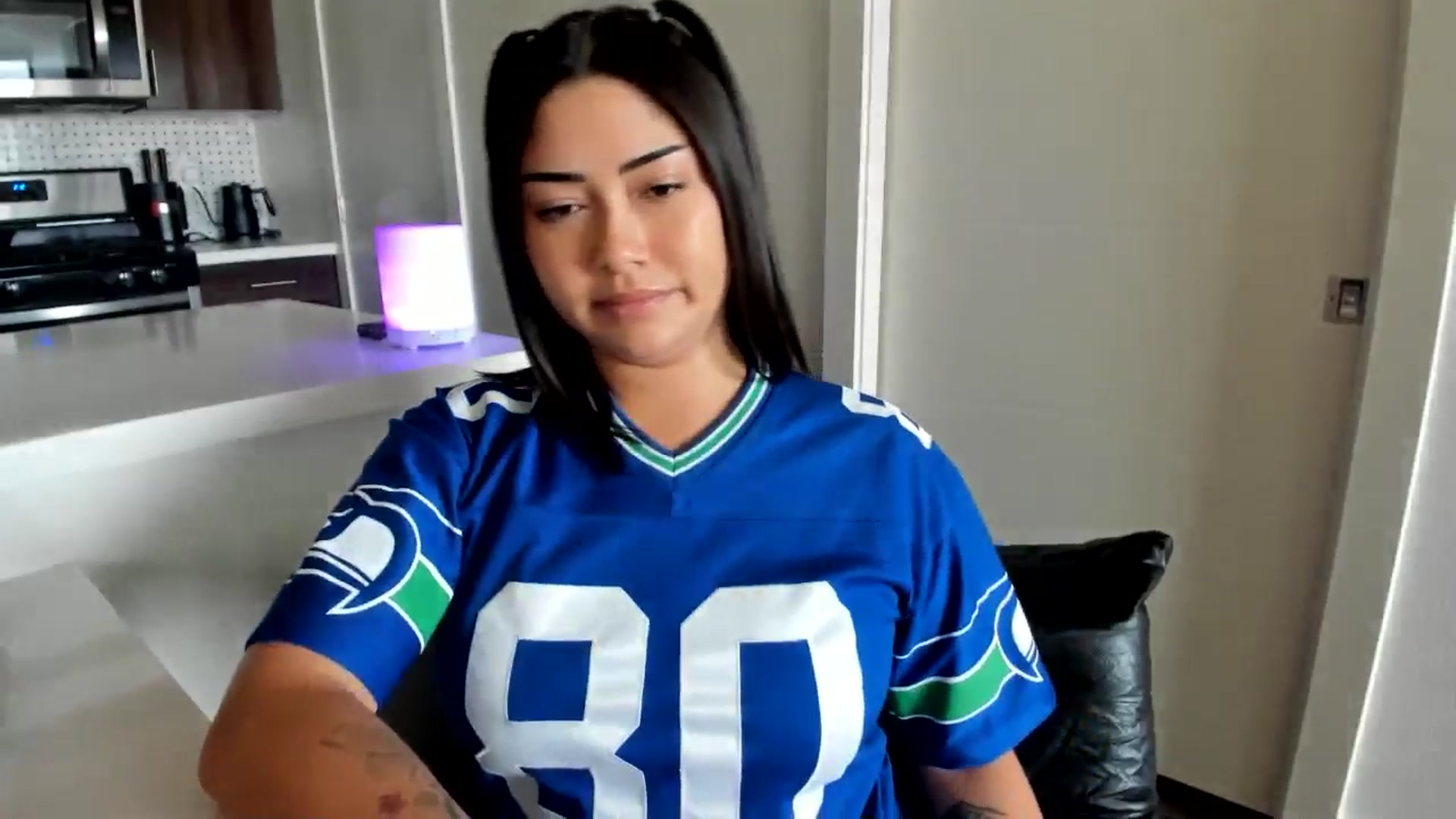 Gallery image thumbnail from YourGoddessLu's myfreecams stream on, 11/17/2025, 01:40 image 4 of 20