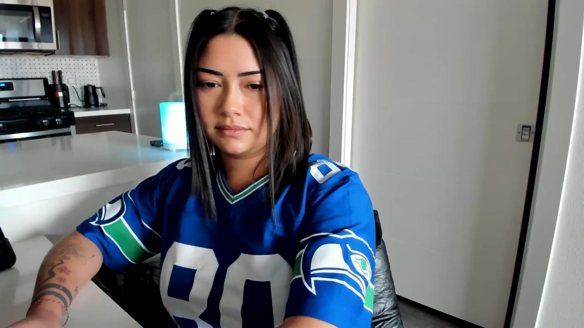 Gallery image thumbnail from YourGoddessLu's myfreecams stream on, 11/17/2025, 01:40 image 8 of 20