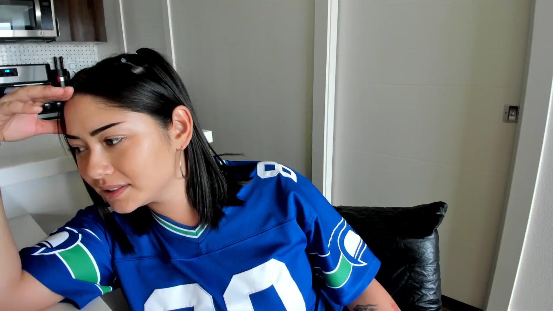 Gallery image thumbnail from YourGoddessLu's myfreecams stream on, 11/17/2025, 01:40 image 3 of 20