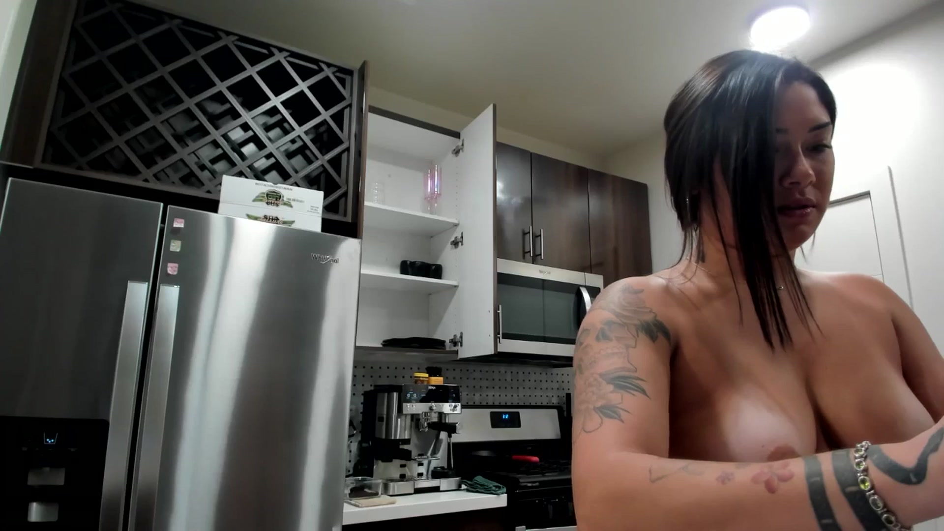 Gallery image thumbnail from YourGoddessLu's myfreecams stream on, 11/17/2025, 23:33 image 11 of 20