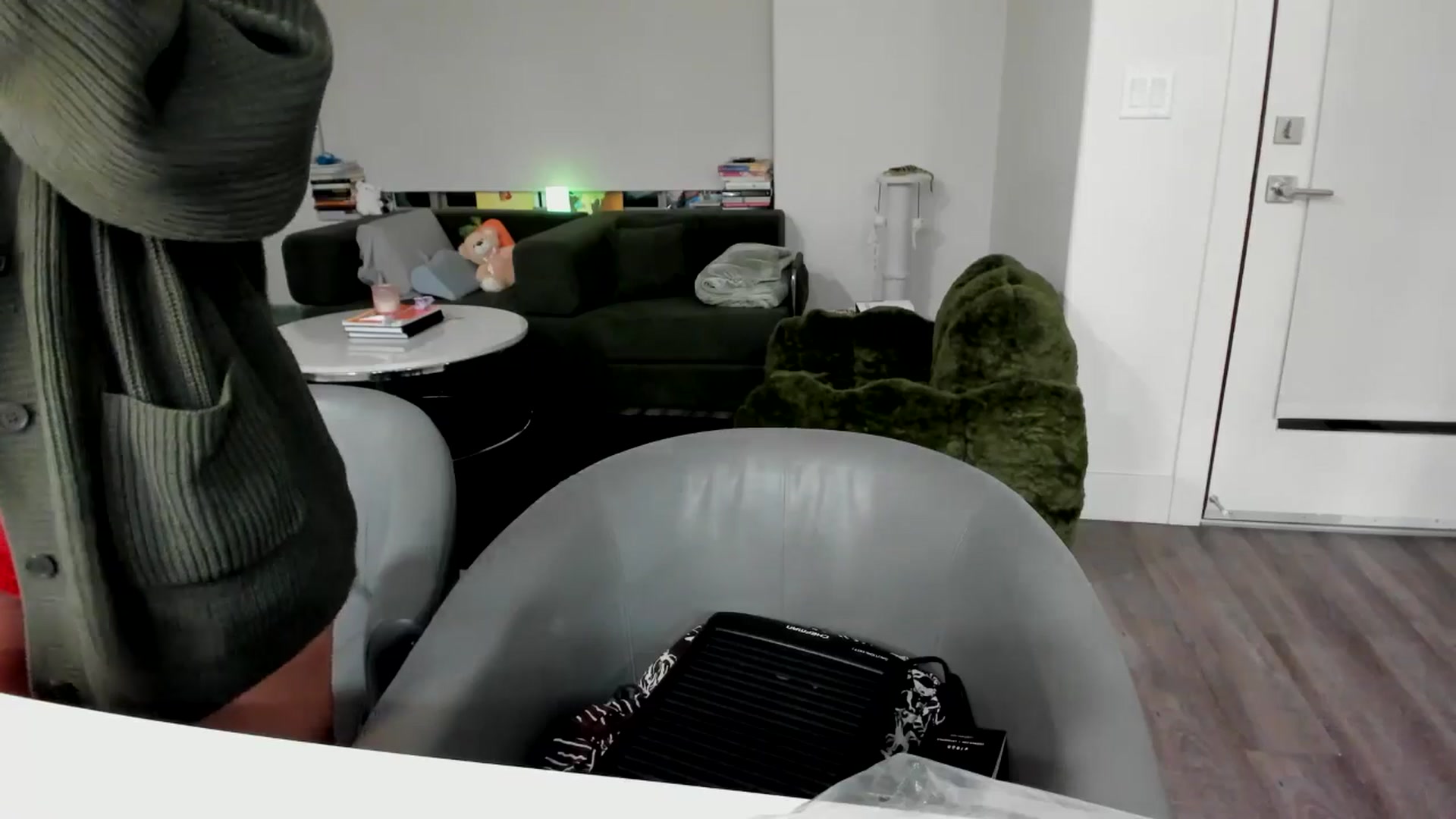 Gallery image thumbnail from YourGoddessLu's myfreecams stream on, 11/18/2025, 04:10 image 9 of 20