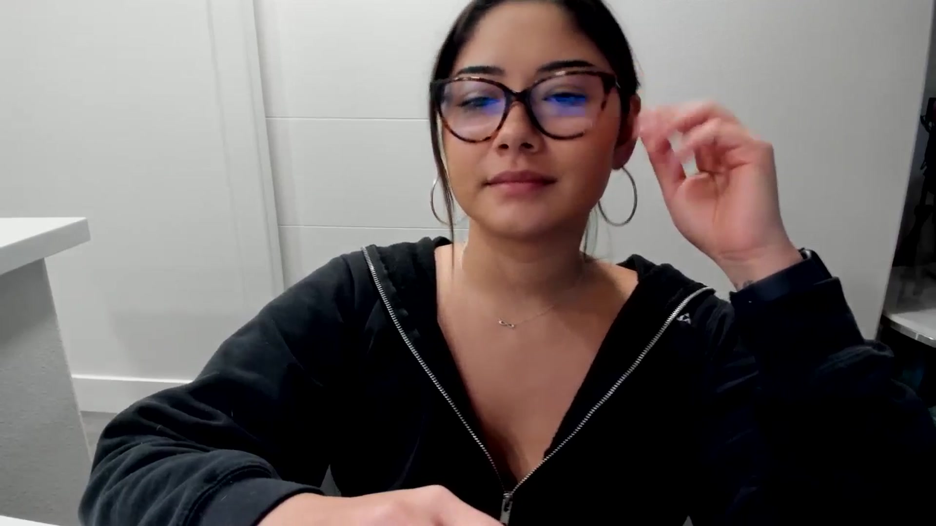 Gallery image thumbnail from YourGoddessLu's myfreecams stream on, 11/20/2025, 01:37 image 9 of 20