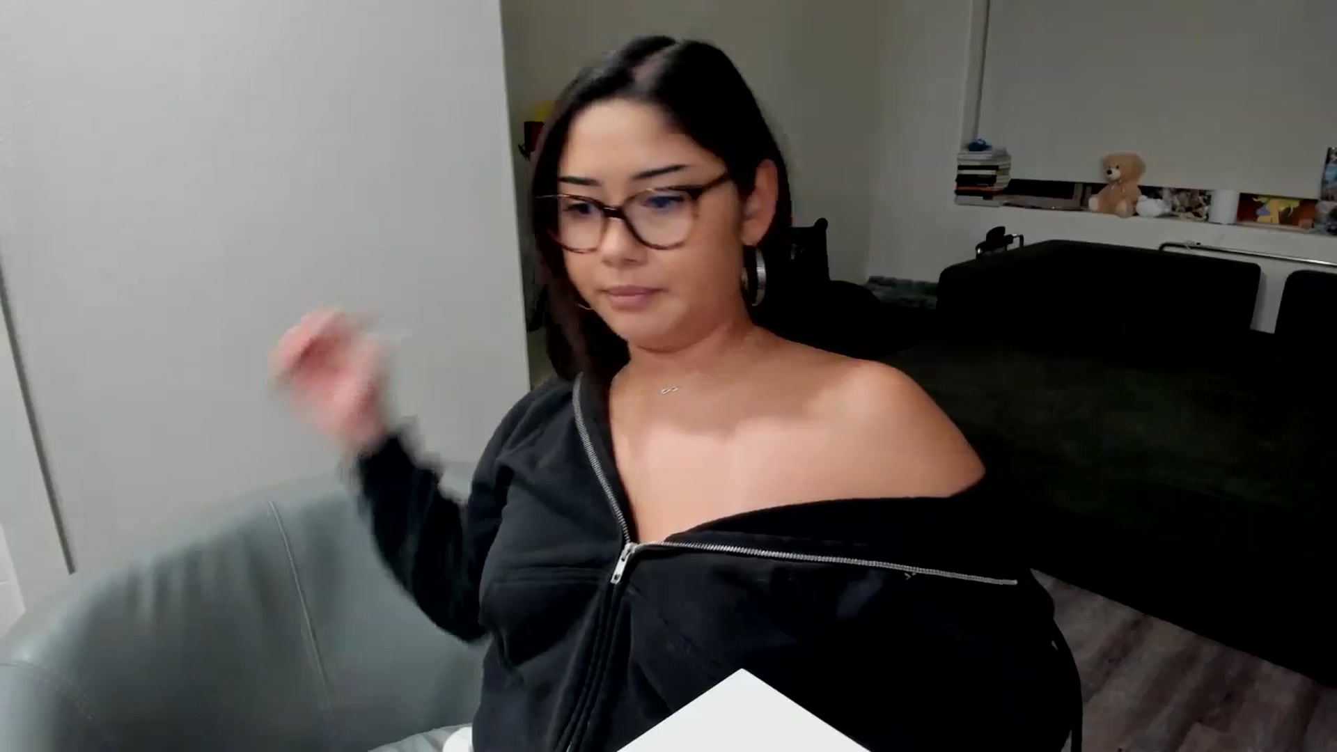 Gallery image thumbnail from YourGoddessLu's myfreecams stream on, 11/20/2025, 01:37 image 18 of 20