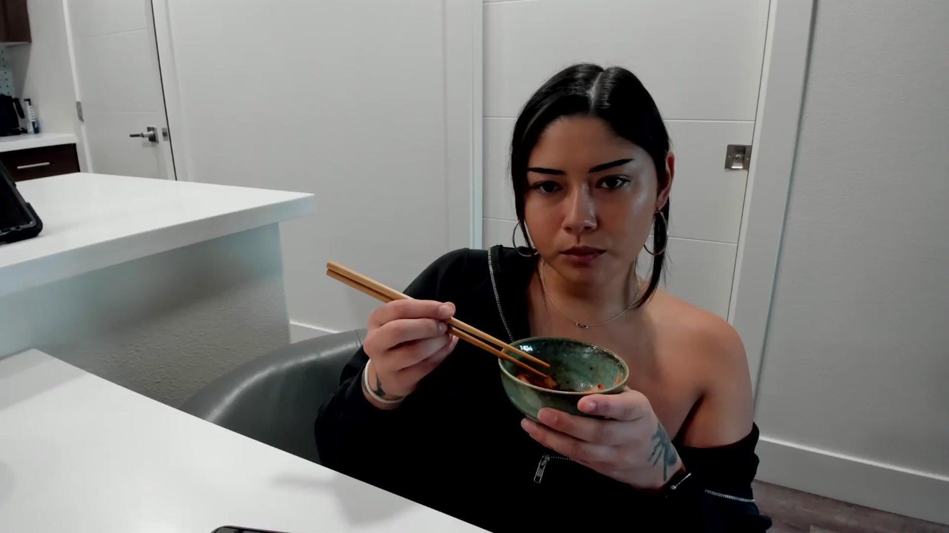 Gallery image thumbnail from YourGoddessLu's myfreecams stream on, 11/20/2025, 01:37 image 1 of 20